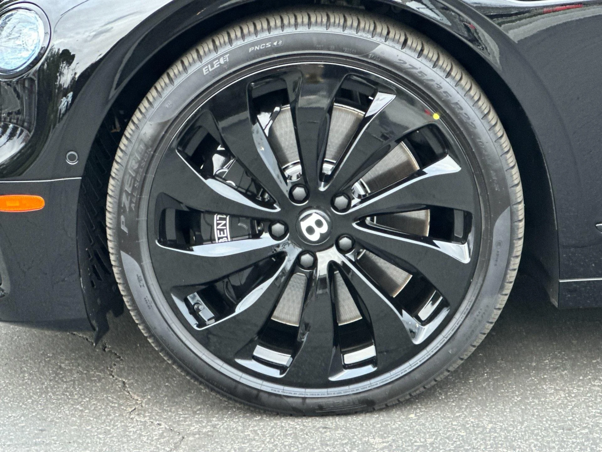 mph005_1262353083_New_2026_Bentley_Flying_Spur_1766589026_2daa5c99c6