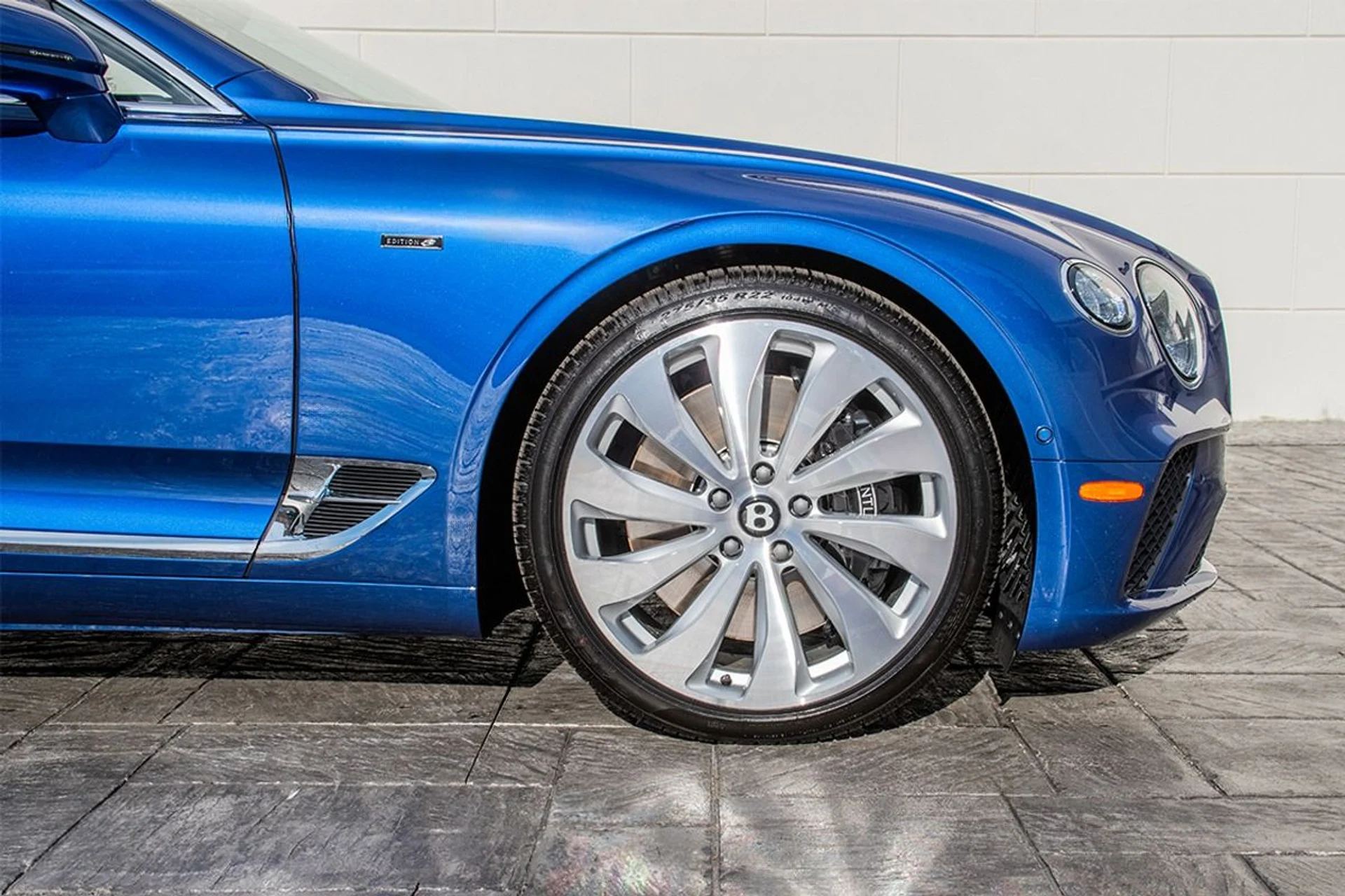 mph005_1266786107_Used_2024_Bentley_Continental_GT_Edition_8_1764625683_d539f86a87