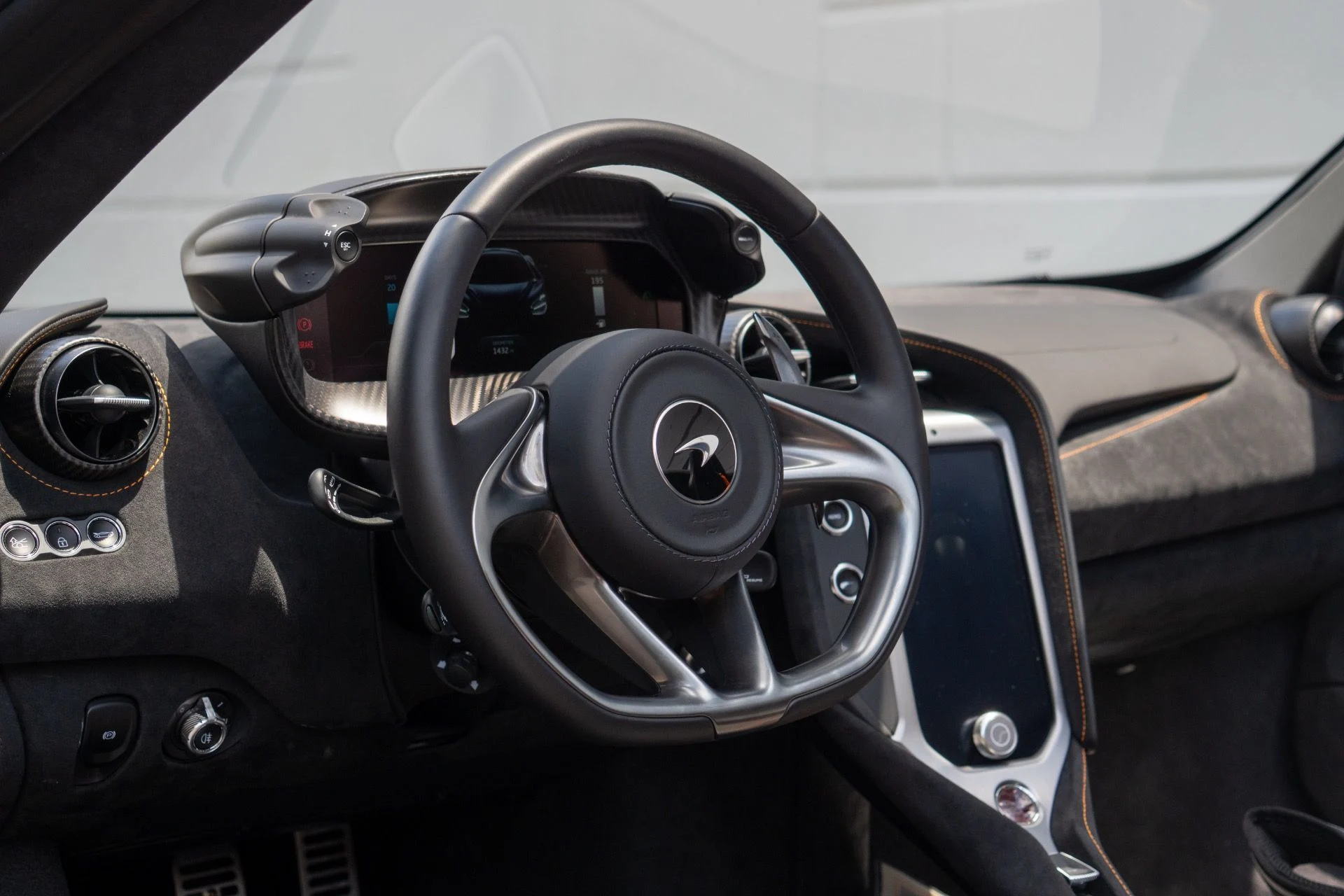 mph005_1269670667_Used_2024_Mc_Laren_750_S_Spider_1755900989_302aa339fd