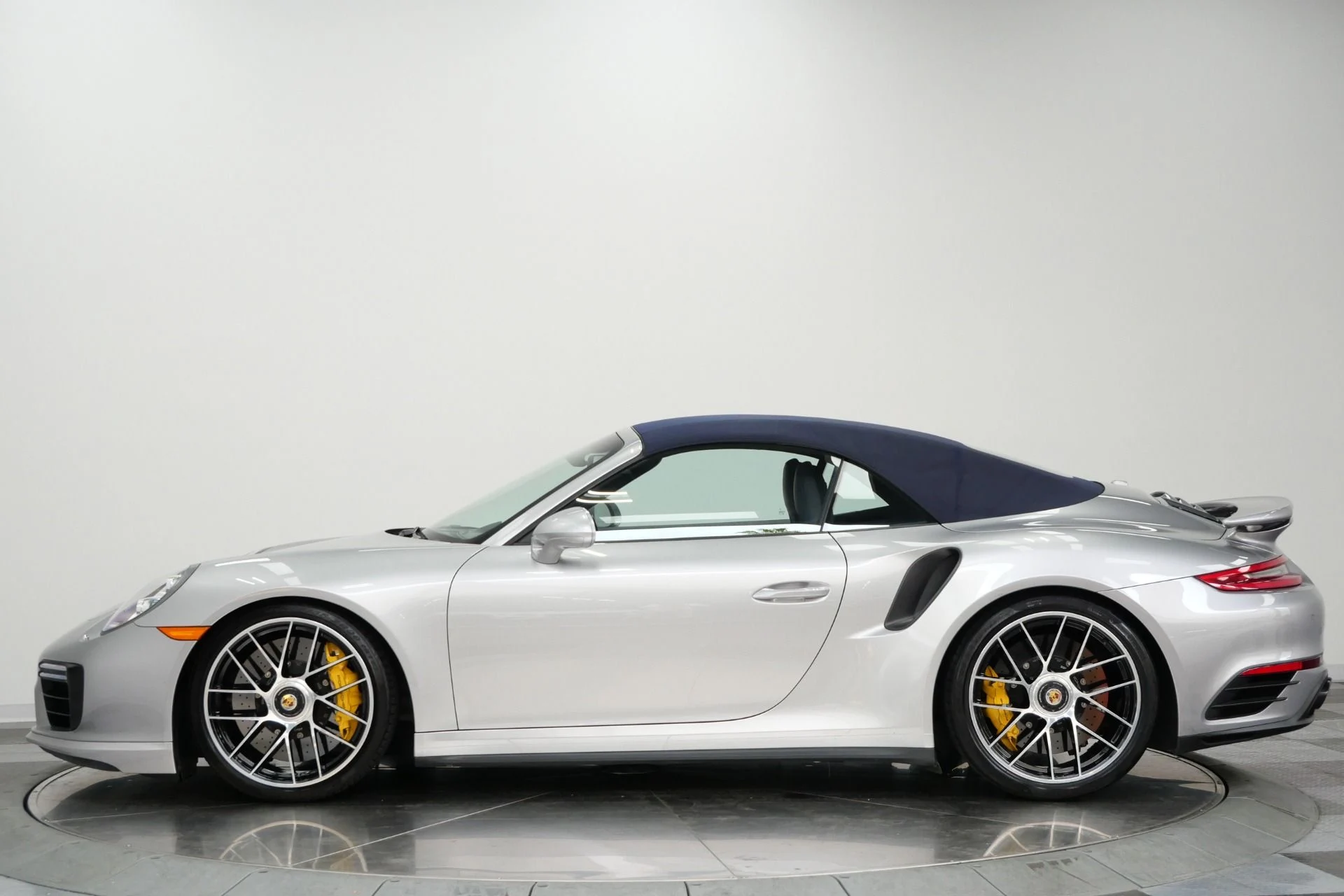 mph005_1276265713_Used_2017_Porsche_911_Turbo_S_Cabriolet_580_Horsepower_Heated_and_Ventilated_Seats_1787949311_74f9eb538f