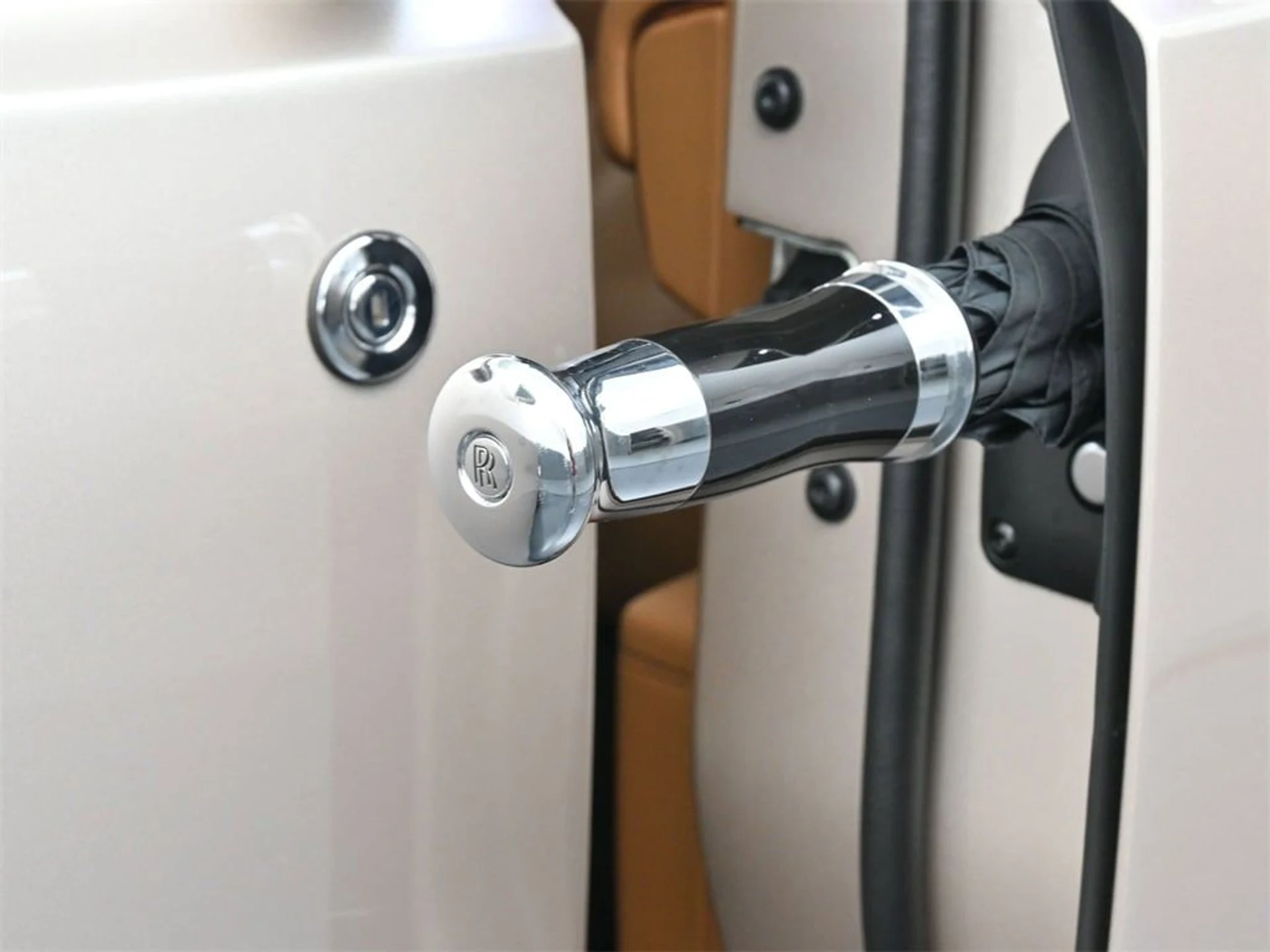 mph005_1277328670_ed223ebacae9c9cb0f6b77381a136937x_9d3cdb4baa