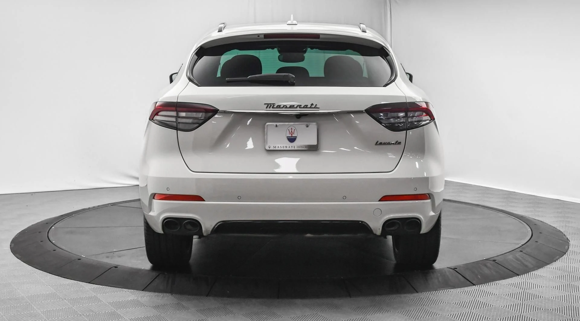mph005_128270672_Used_2022_Maserati_Levante_GT_1755331885_ba219d1da0