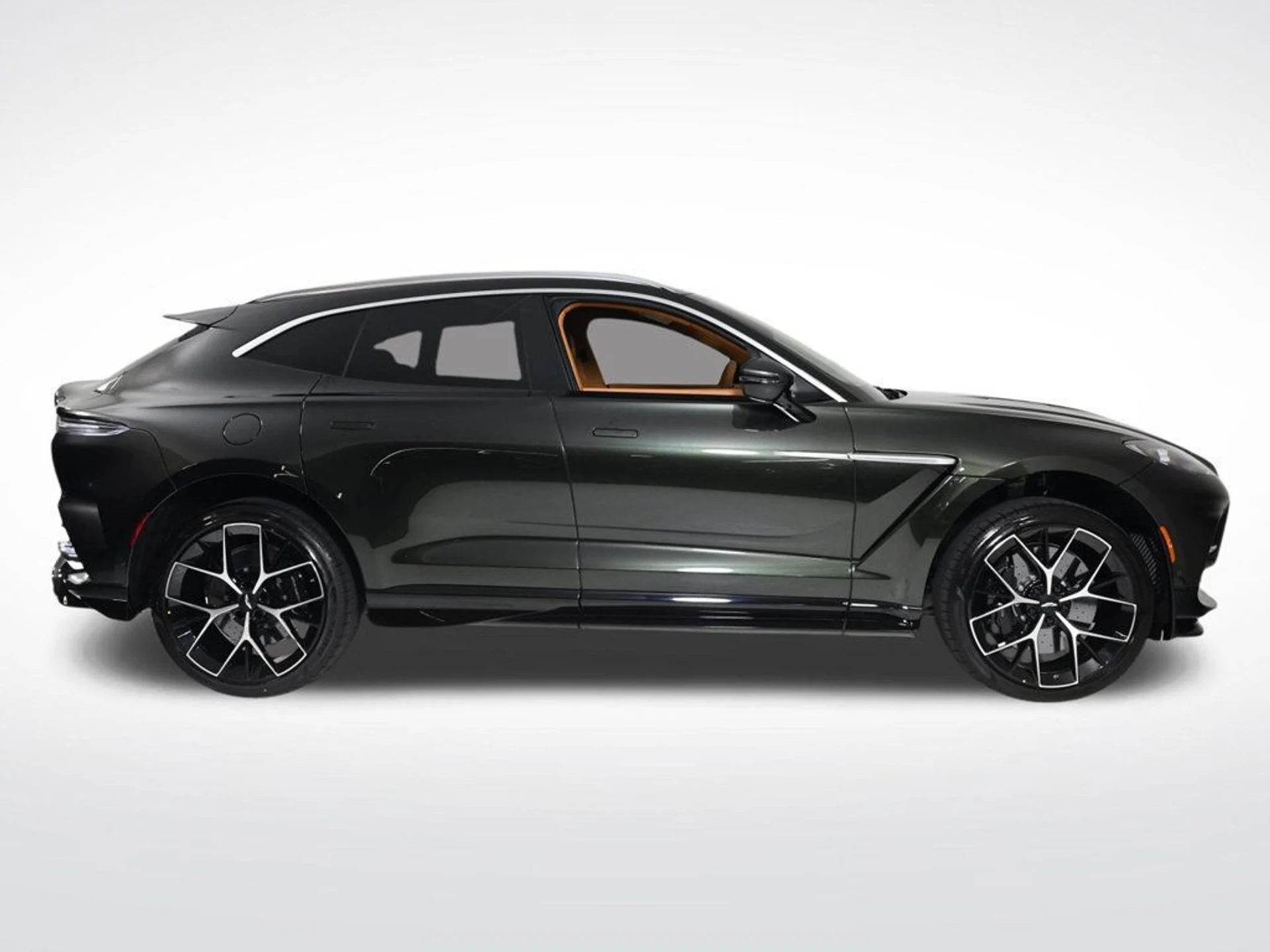 mph005_1282721208_new_2026_aston_martin_dbx_707awd_11350_22969430_6_1024_e1febad66a