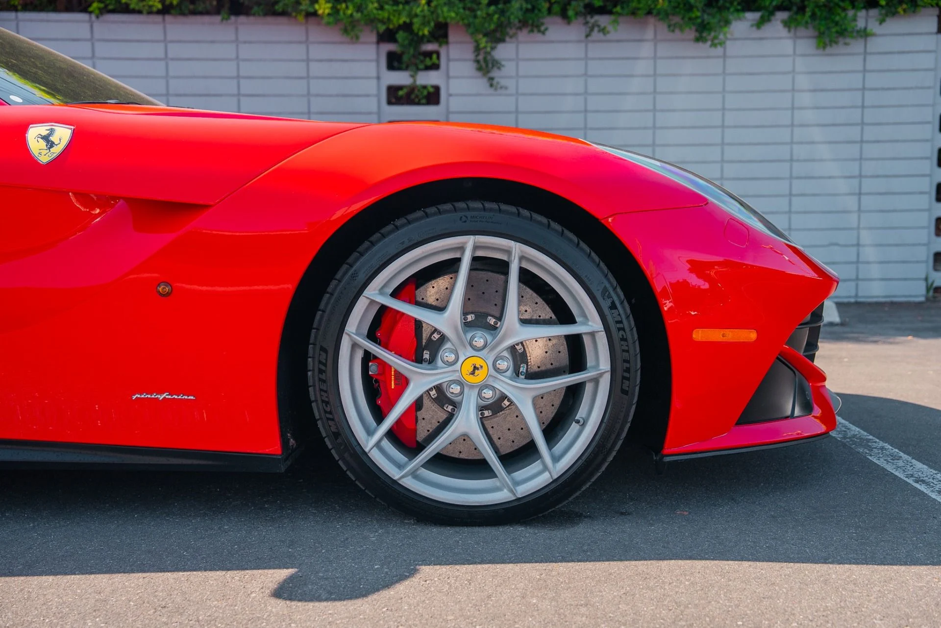 mph005_1286084875_Used_2017_Ferrari_F12berlinetta_1762288797_a8c0f2b901