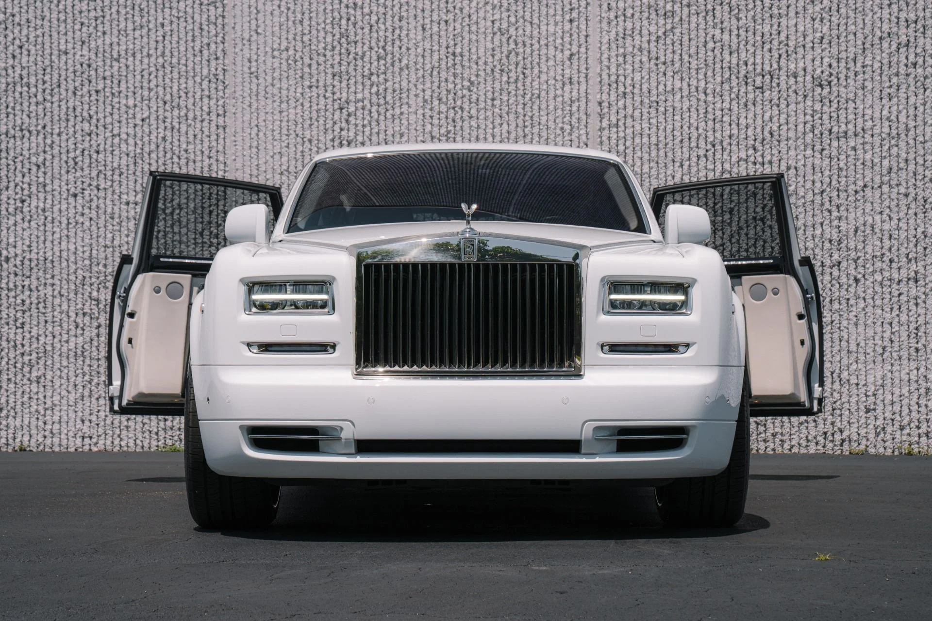 mph005_1292800278_Used_2015_Rolls_Royce_Phantom_454_K_MSRP_11mo_CPO_Remaining_Immaculate_Example_1747783519_6ce53f99cc