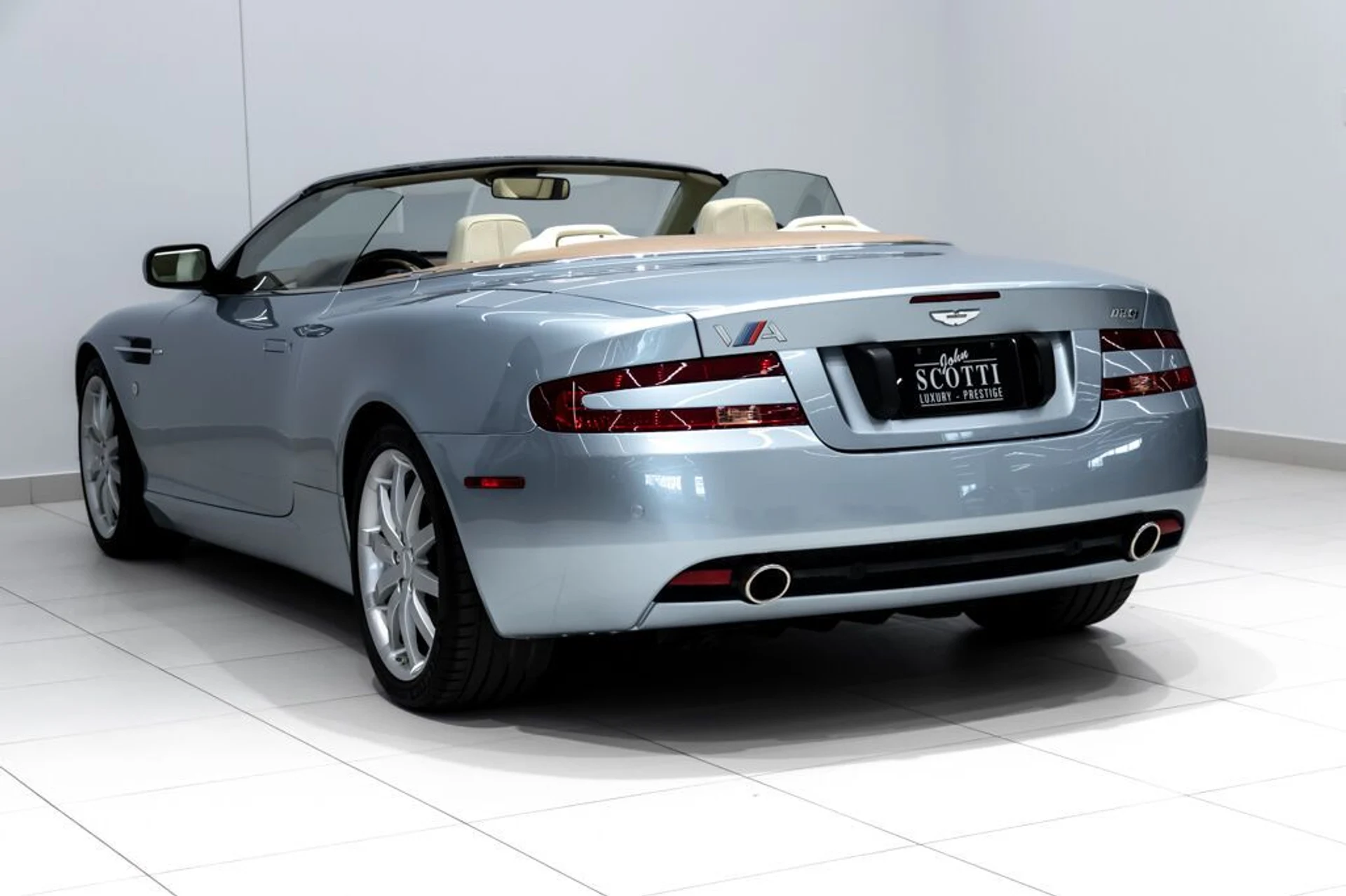 mph005_1306152110_aston_martin_db9_2005_jpg_v_1754355020_72b5c6cc74