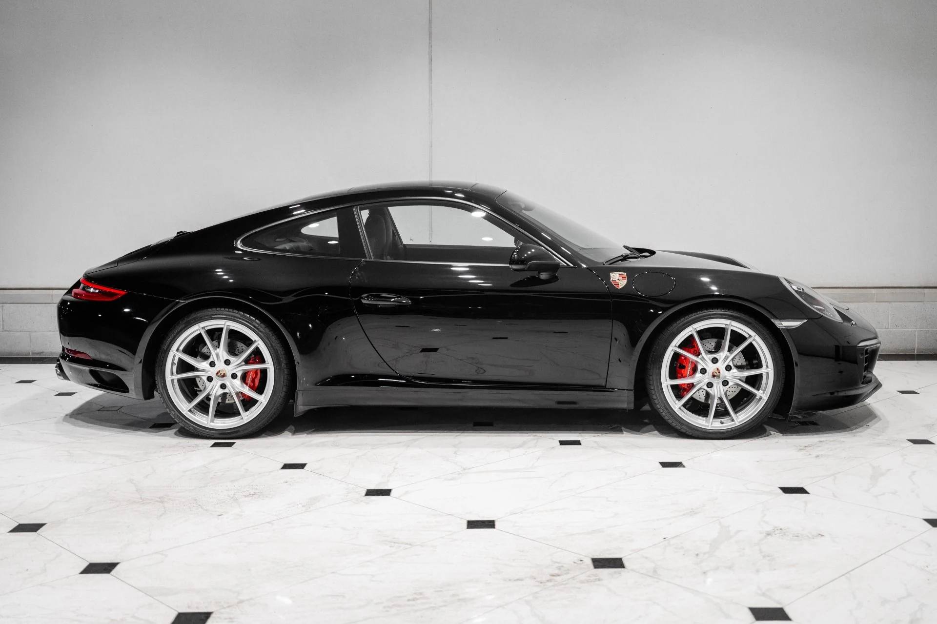 mph005_1306983563_Used_2017_Porsche_911_1779894292_aa067cec51