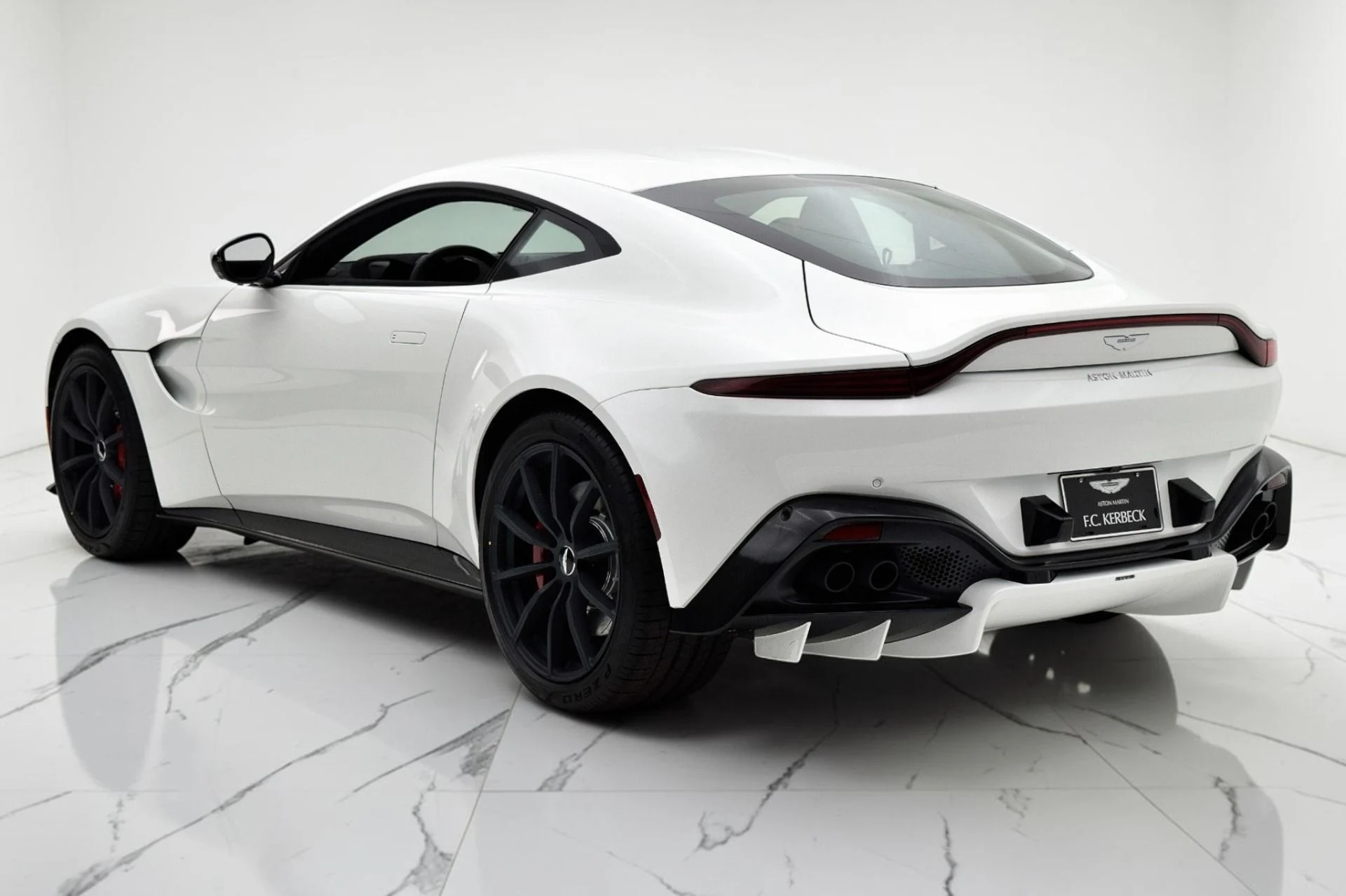 mph005_1325727536_Used_2020_Aston_Martin_Vantage_Coupe_186b8f790e