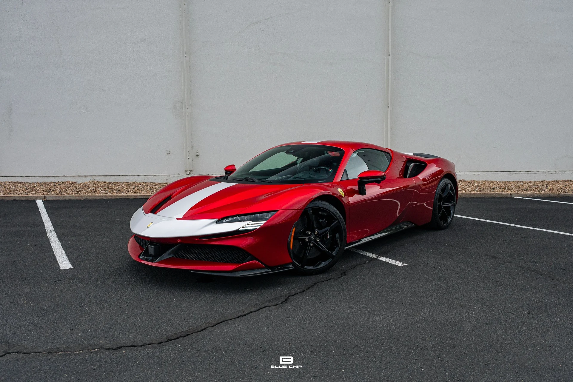mph005_1334188792_6a6a8569b49f94456a16b306_23796_202025_20_Ferrari_20_SF_90_20_Spider_20_Roso_20_Magma_06_cb3091139b