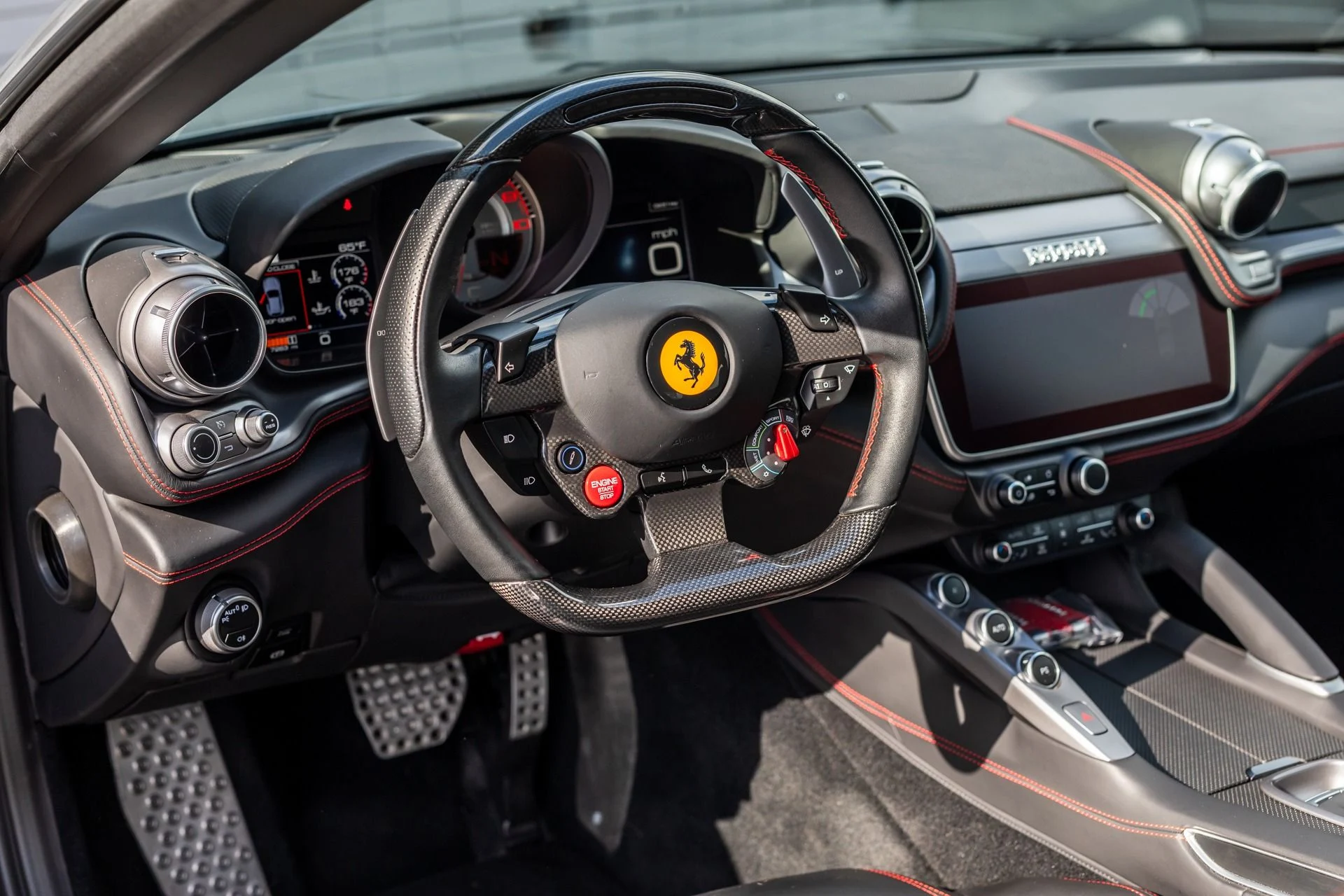 mph005_1336480813_Used_2018_Ferrari_GTC_4_Lusso_T_1701305200_28ca6a27db