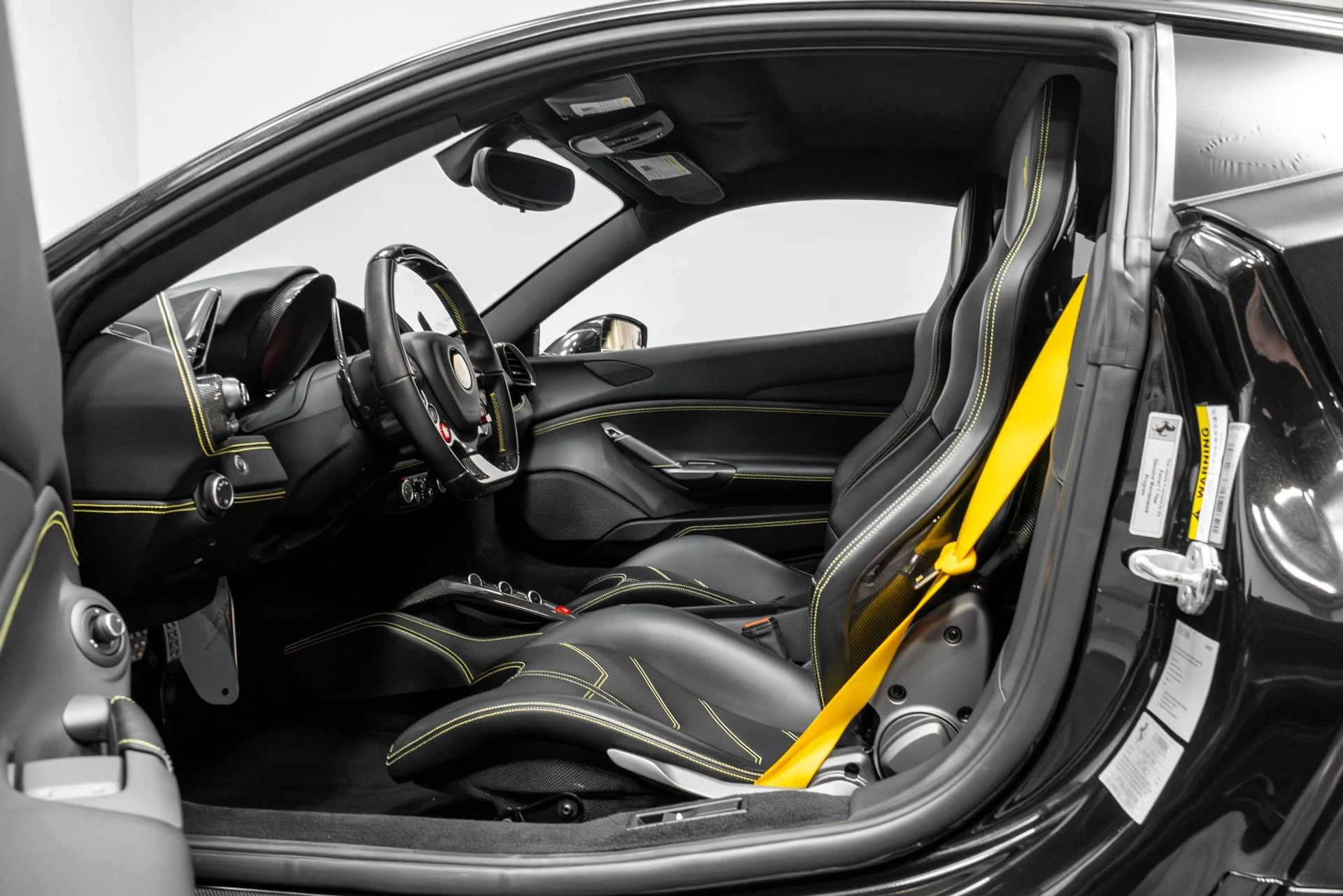 mph005_1337996422_Used_2018_Ferrari_488_GTB_Base_1771040686_de3ac7b193