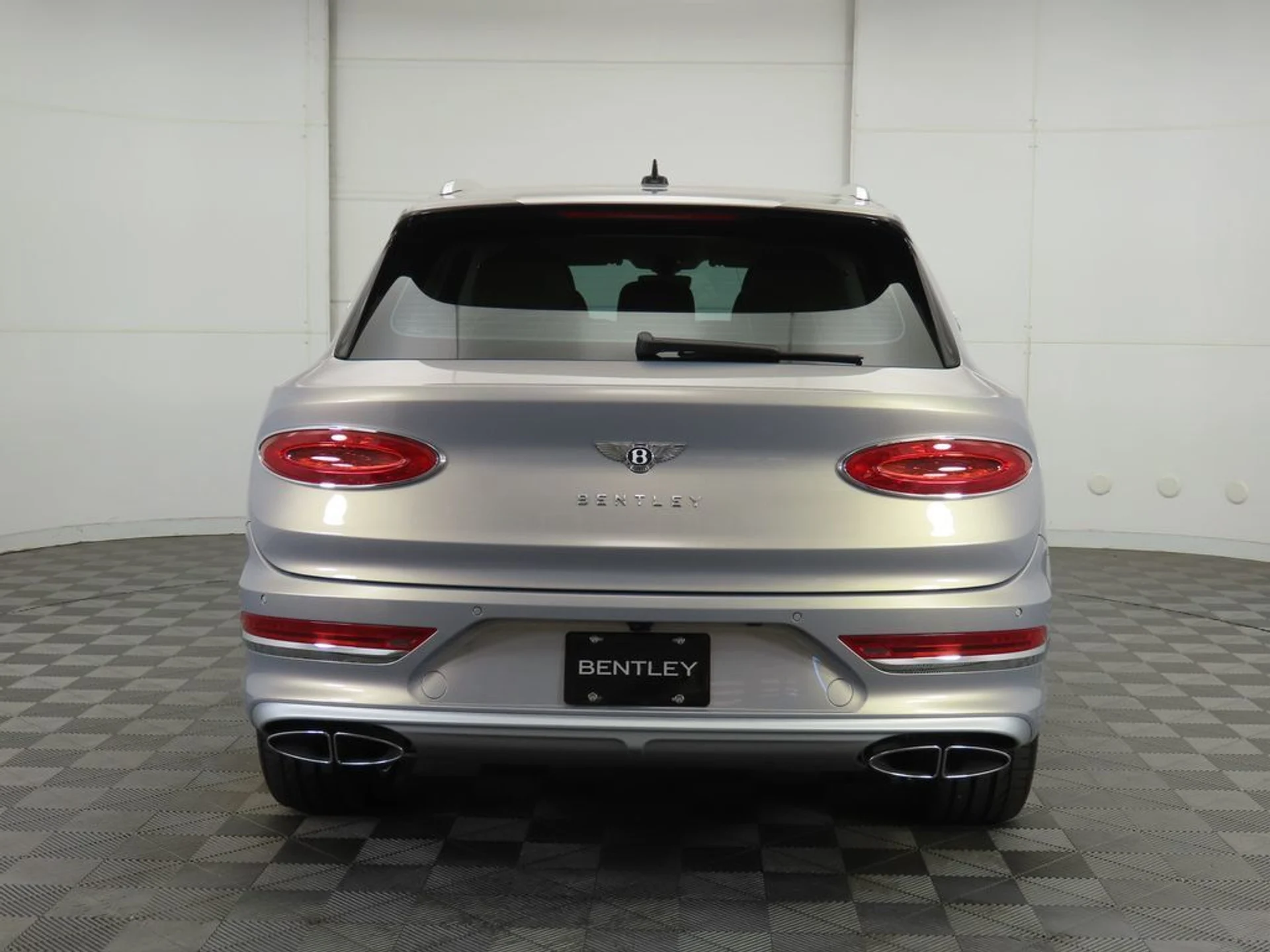 mph005_1338201019_new_2025_bentley_bentayga_ewb_v8awd_8119_22908718_6_1024_c57c8e0e37