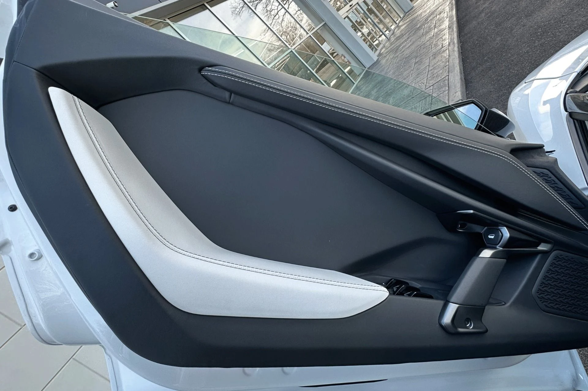 mph005_1341507231_New_2026_Lamborghini_Revuelto_1765461439_89f870647f