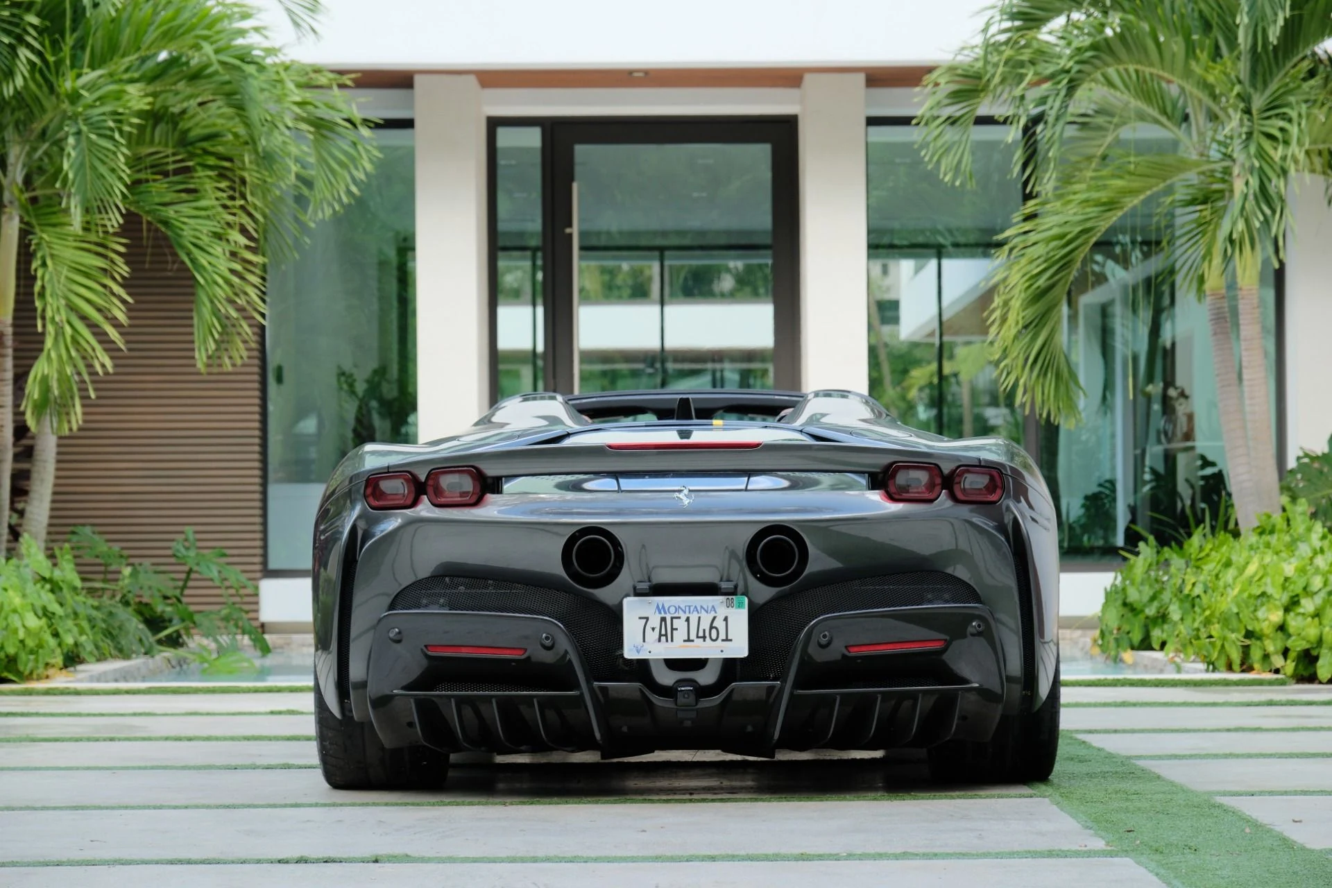 mph005_1346213639_Used_2022_Ferrari_SF_90_Spider_1790027669_402338a377