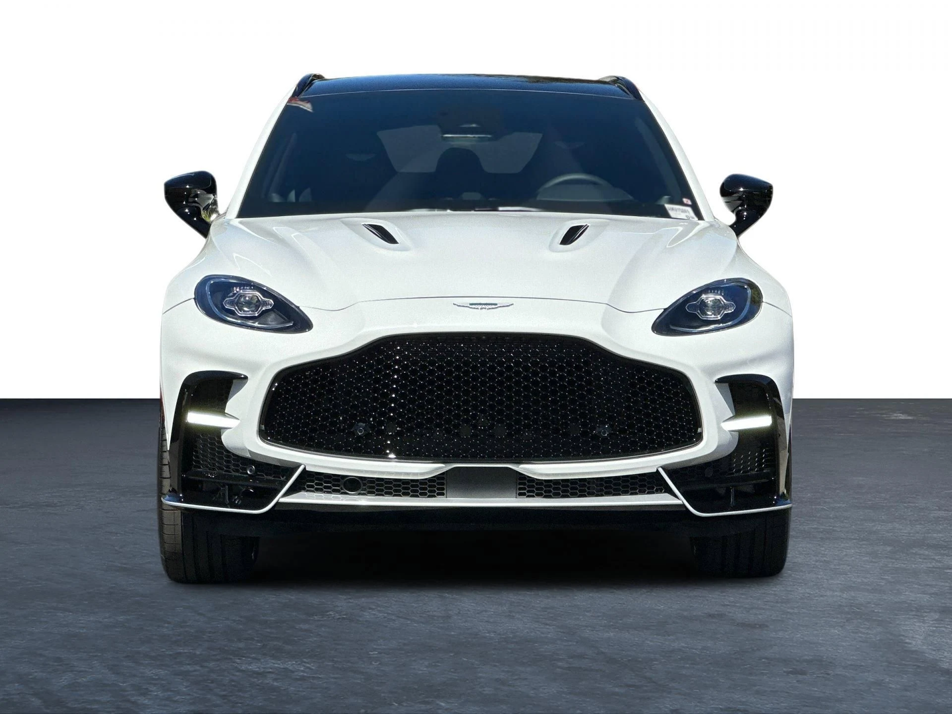 mph005_1347898996_New_2026_Aston_Martin_DBX_S_1790736466_9e2cb2e118