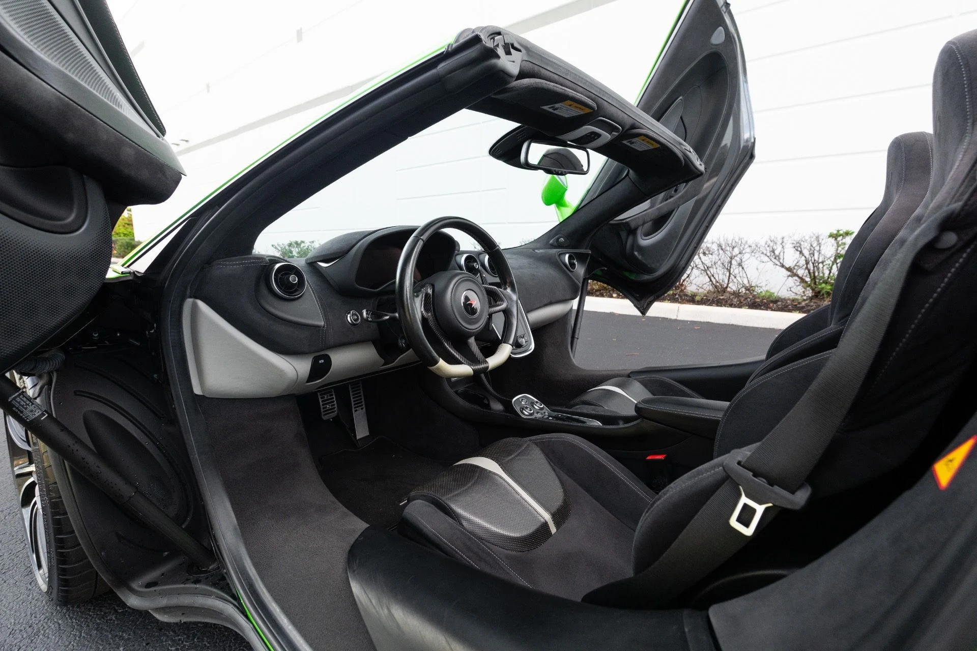 mph005_1356858383_Used_2018_Mc_Laren_570_S_Spider_1773949539_480c59a508