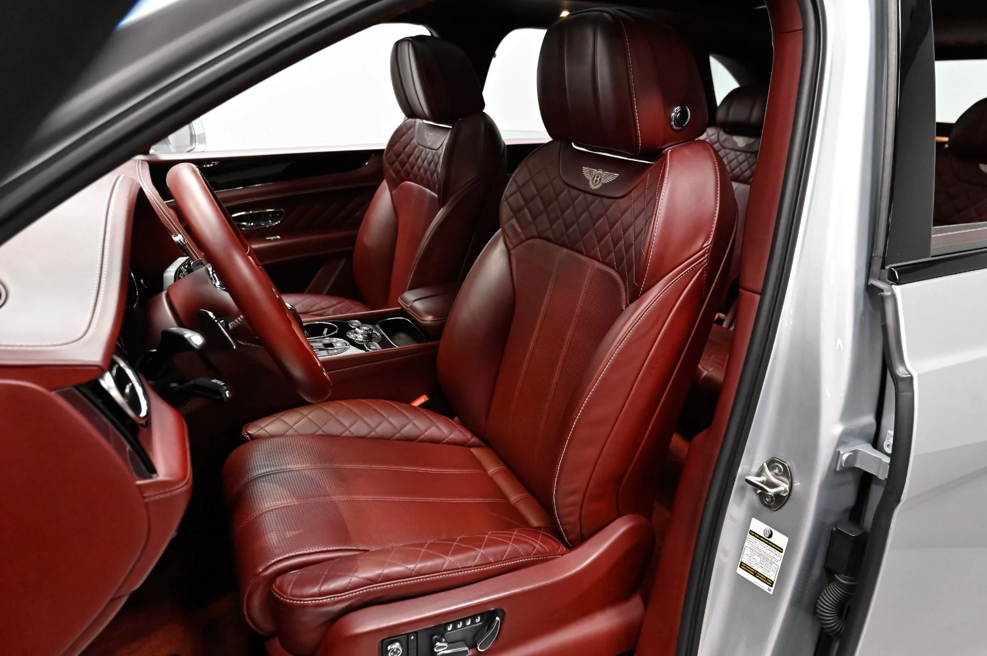 mph005_136865598_Used_2019_Bentley_Bentayga_V8_1790790917_b81a4b617b