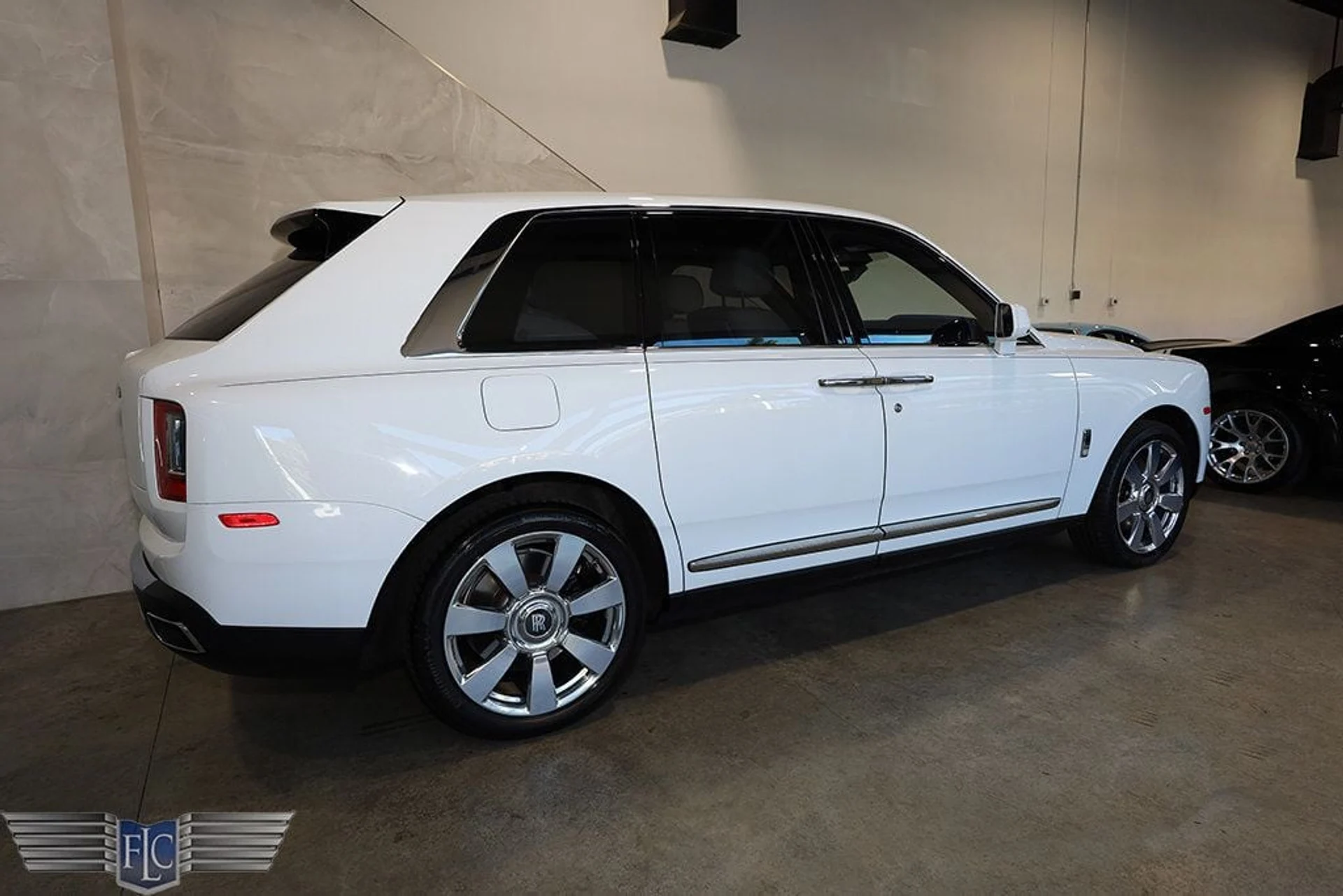 mph005_1386198257_used_2021_rolls_royce_cullinan_sportutility_9689_22989825_6_1024_56e21839d8