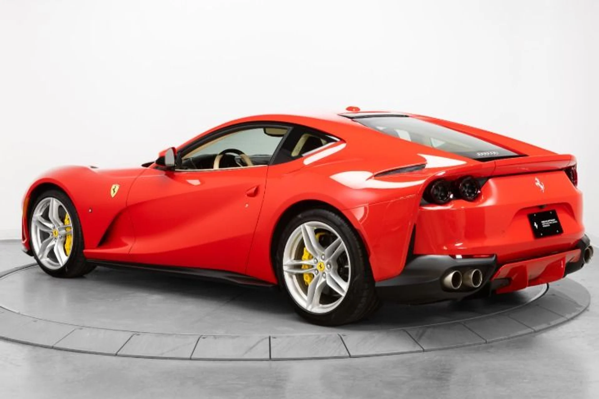 mph005_1391316610_Used_2018_Ferrari_812_Superfast_1775055143_16fde01b3a
