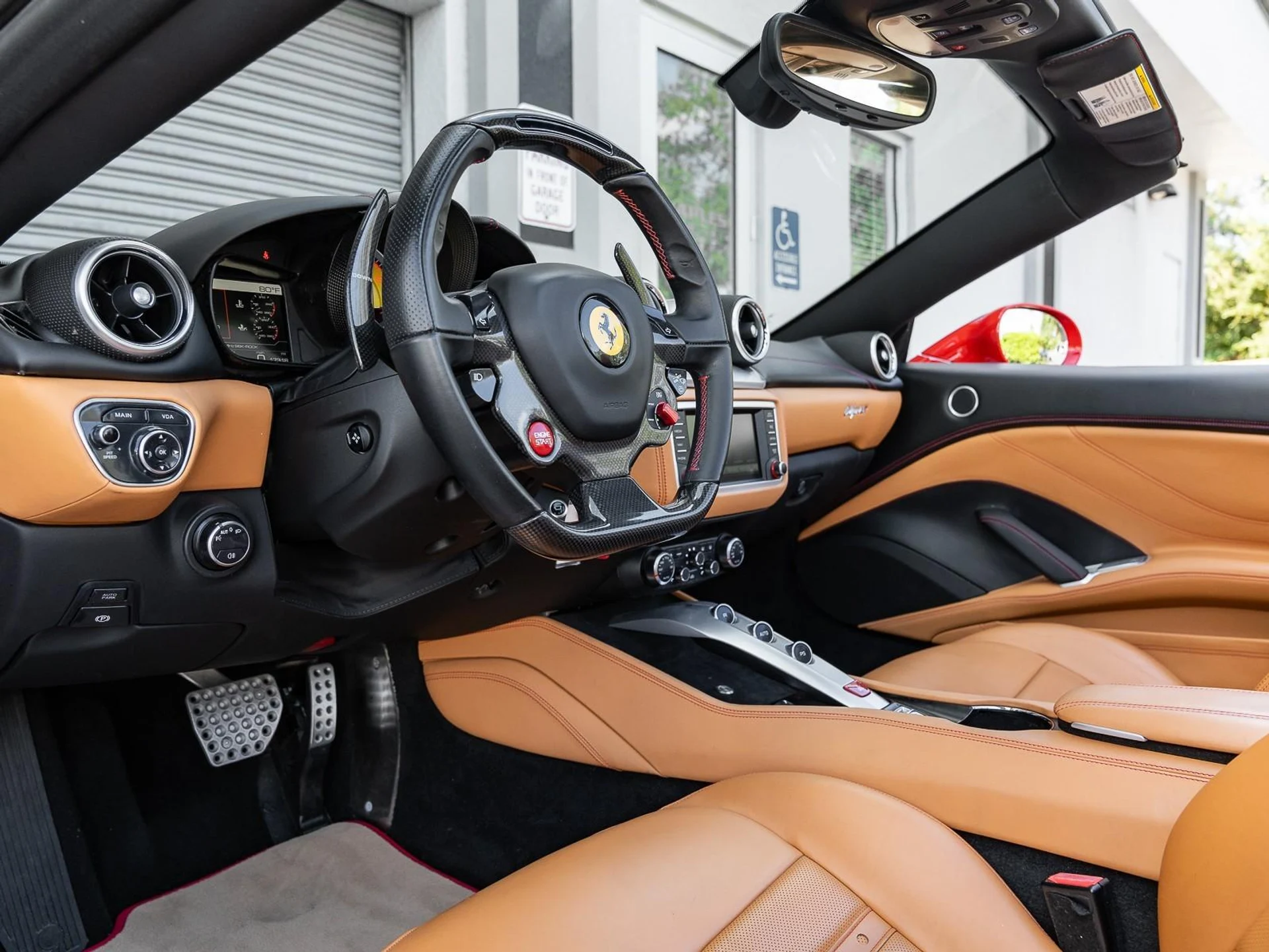 mph005_139157393_Used_2015_Ferrari_California_T_1761253515_036c1ad37c