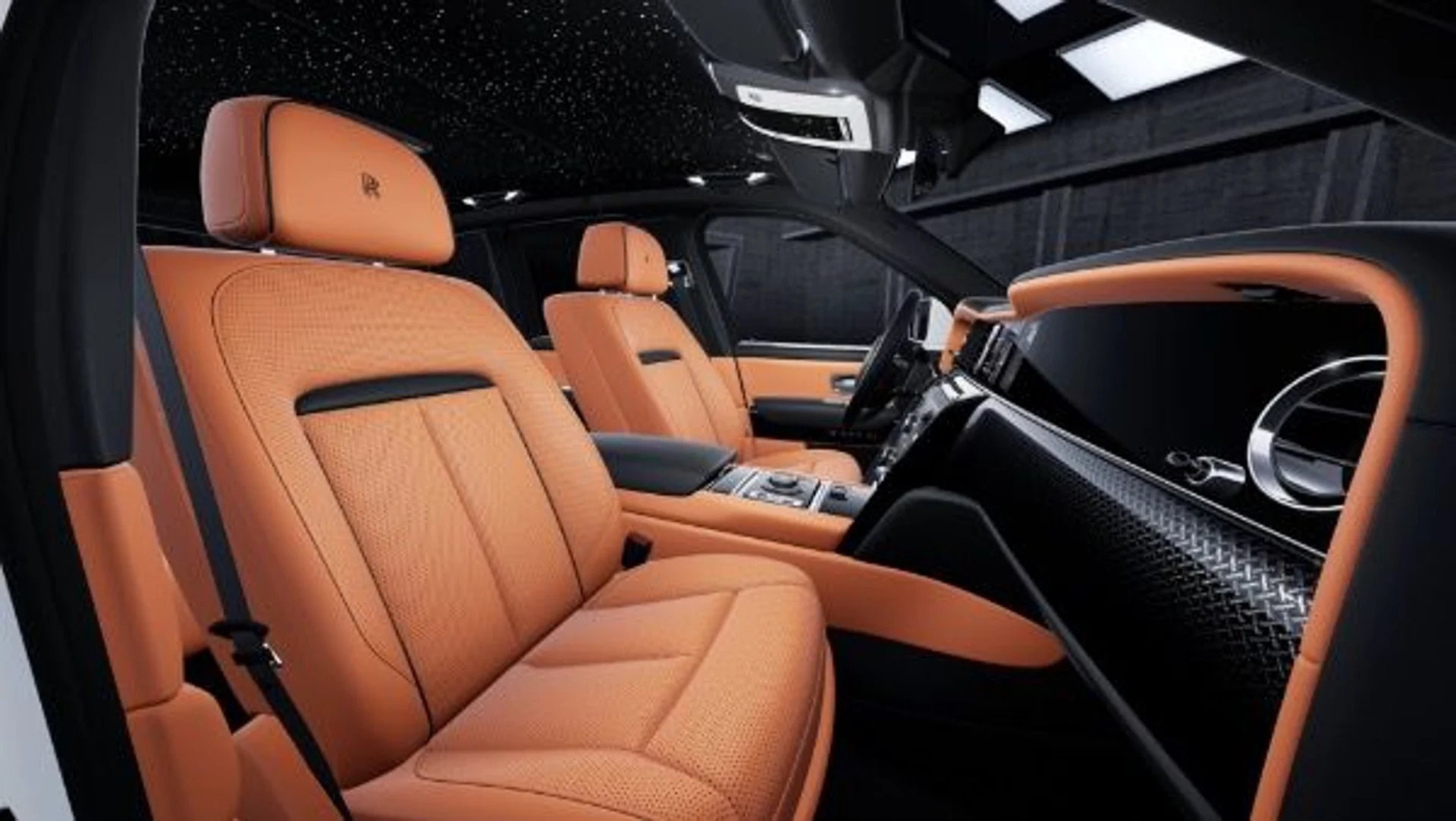 mph005_1397103900_New_2026_Rolls_Royce_Black_Badge_Cullinan_d7c53db1bb