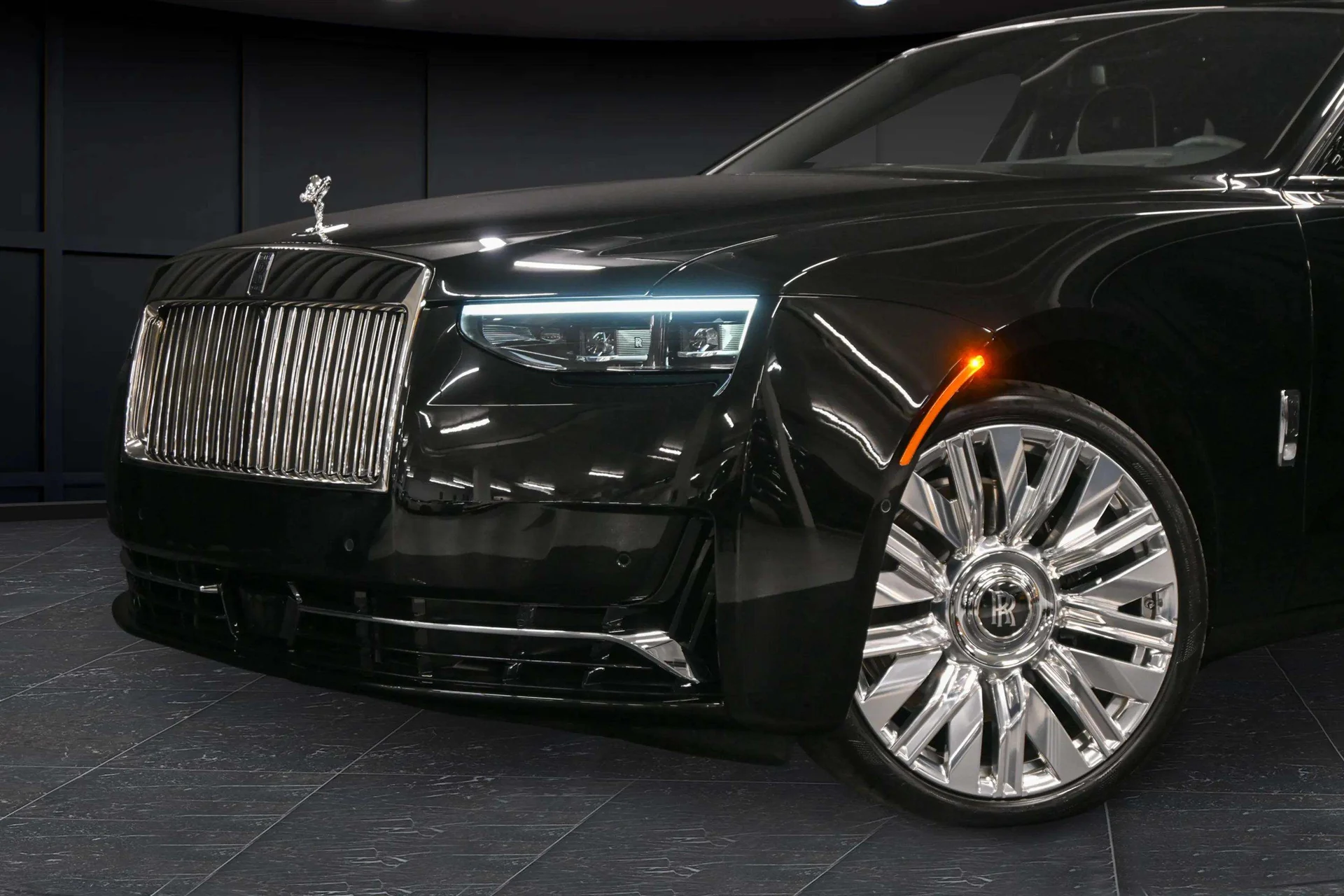 mph005_1400089673_5a1885d0_4ecc_44da_aaad_56377951396f_202520_Rolls_Royce20_Ghost20282501629_3_8c87fb471c