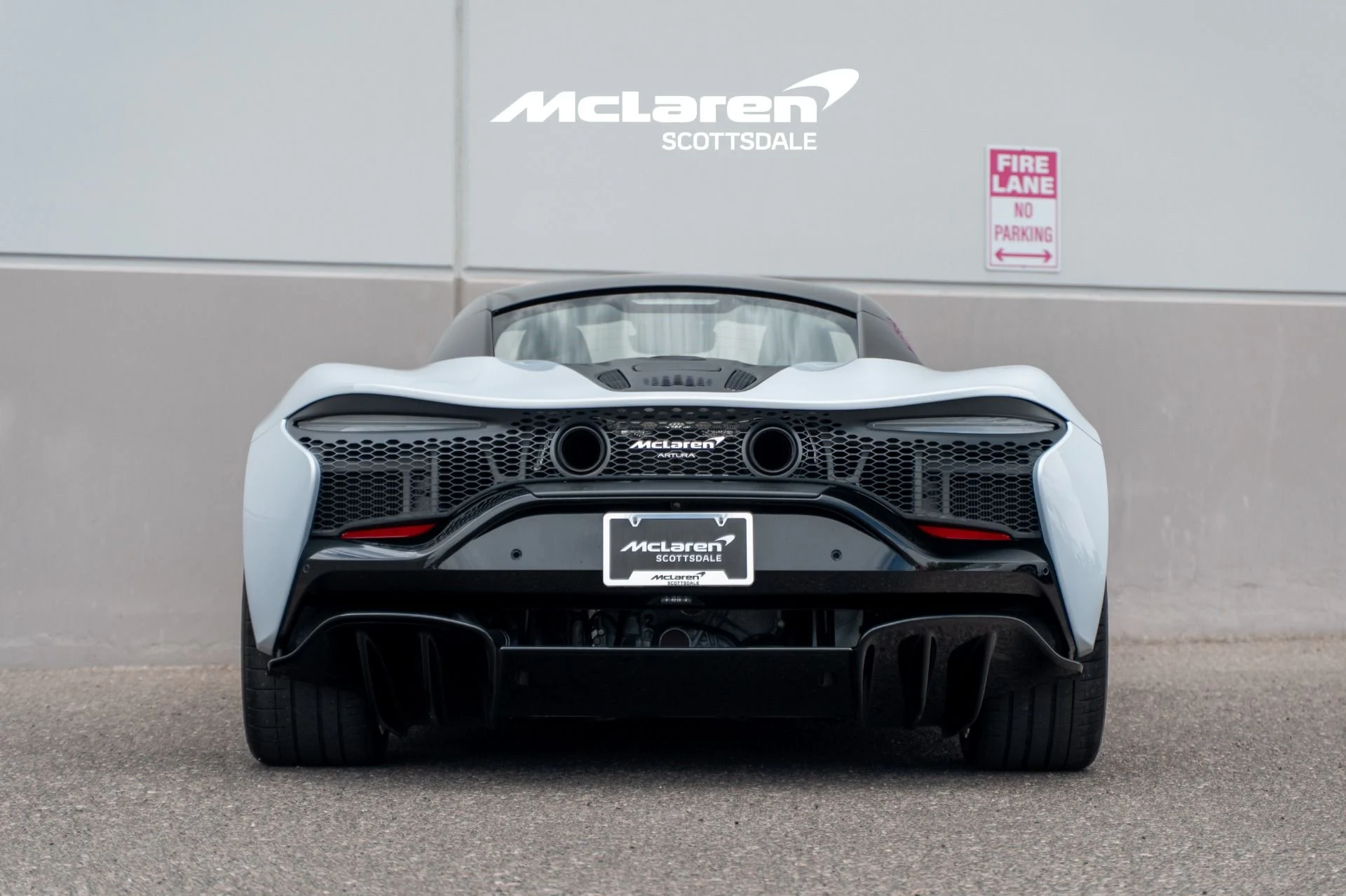 mph005_1405655800_Used_2023_MCLAREN_ARTURA_1778879802_7f59df01e6