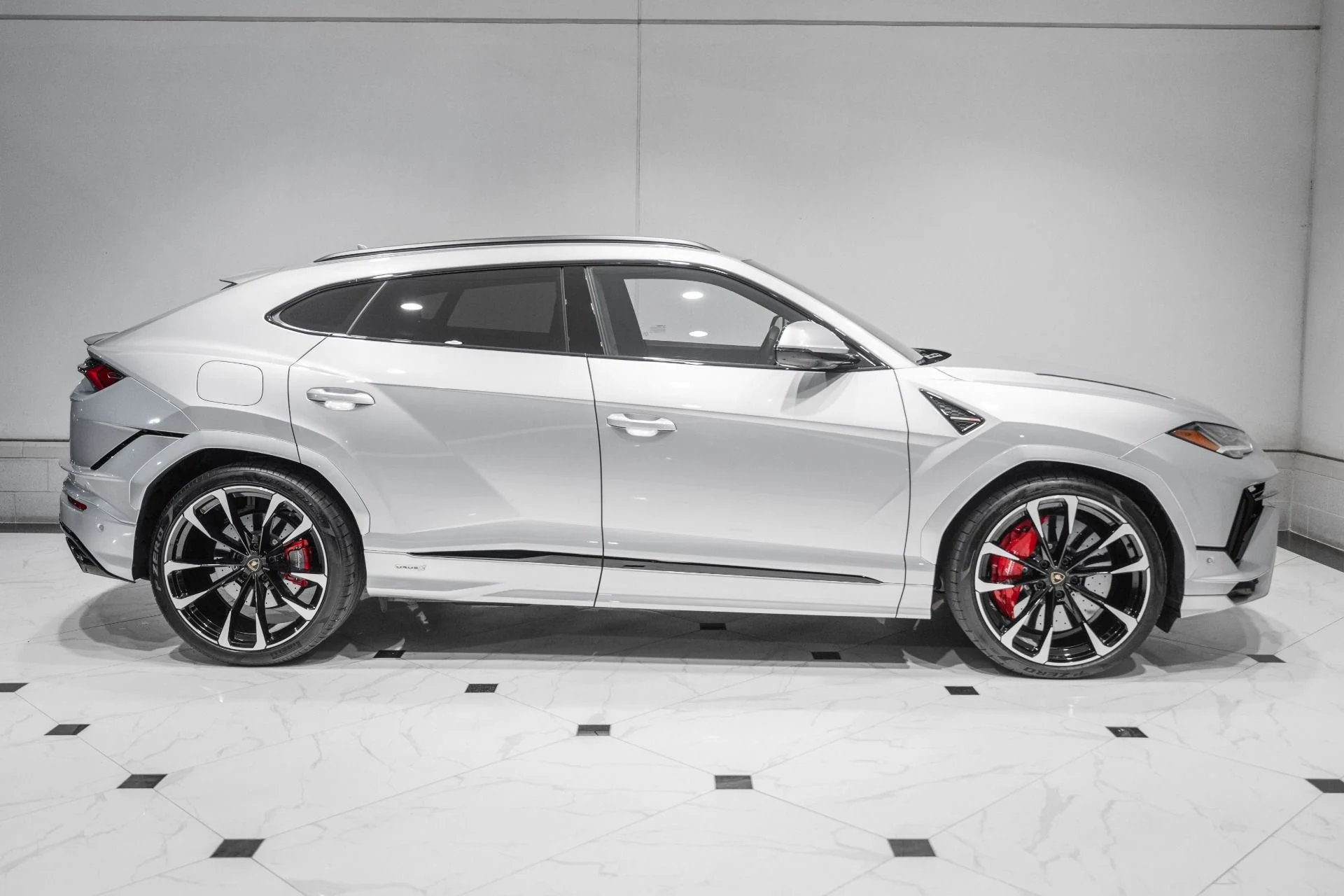 mph005_1407888814_Used_2024_Lamborghini_Urus_S_1773253274_b31d489410