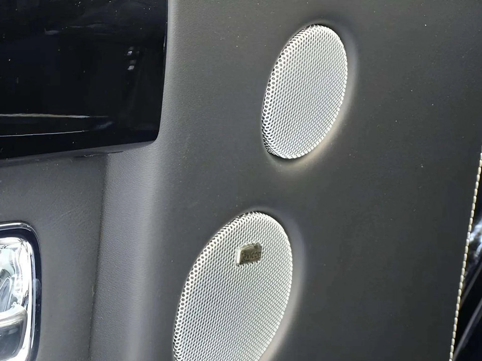 mph005_1412839517_2b0e80e7e8554acf98ed9c8f1b6e57eax_cec5d4f369