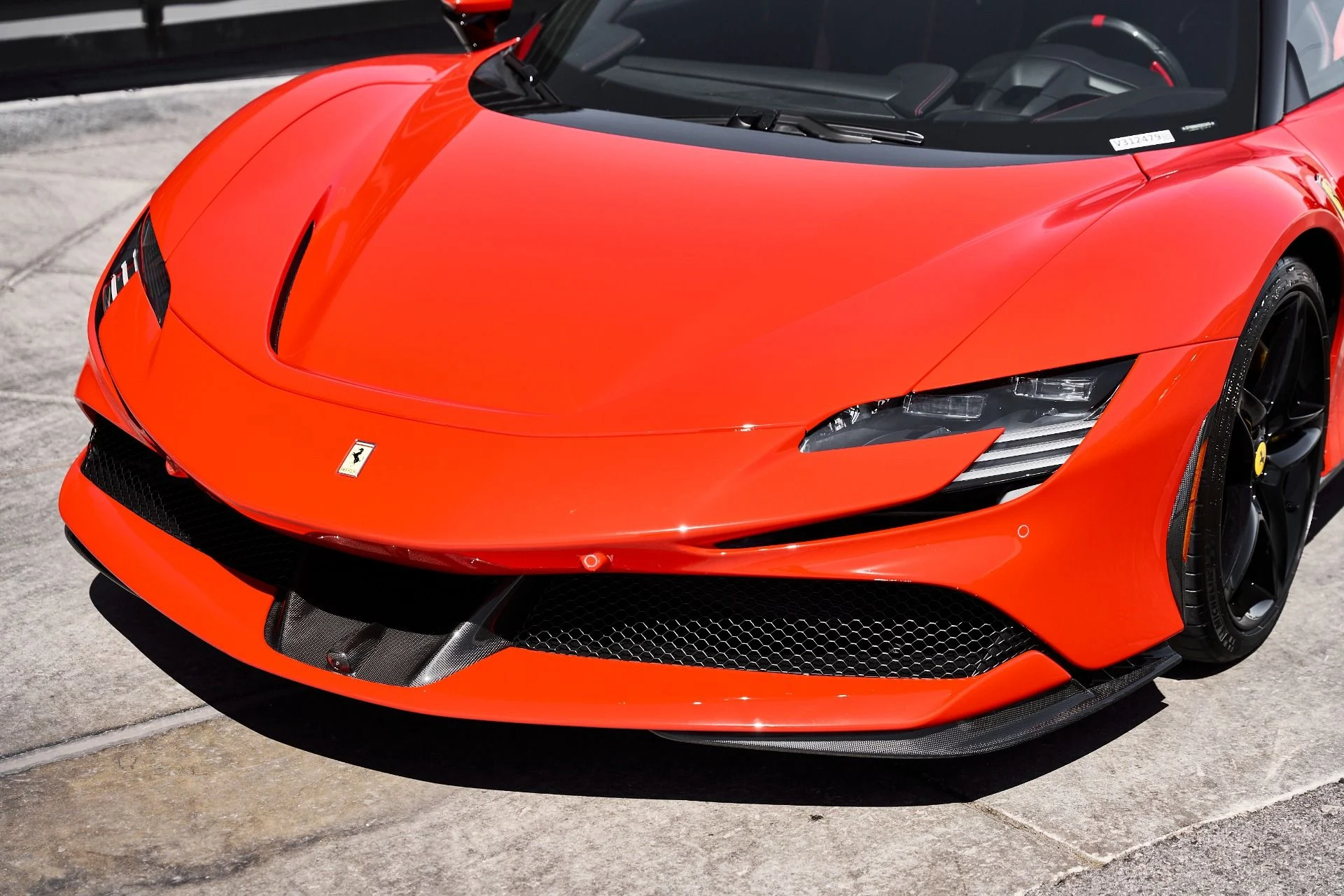mph005_1415071834_Used_2025_Ferrari_SF_90_Spider_Base_1776296434_27ea6da7ec
