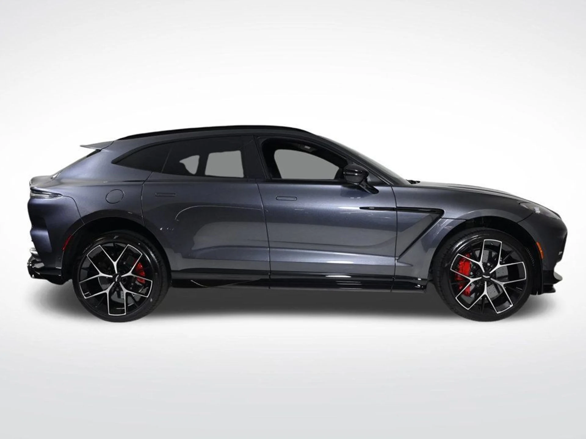 mph005_1418996710_new_2026_aston_martin_dbx_707awd_11350_22972758_6_1024_34e0df1181