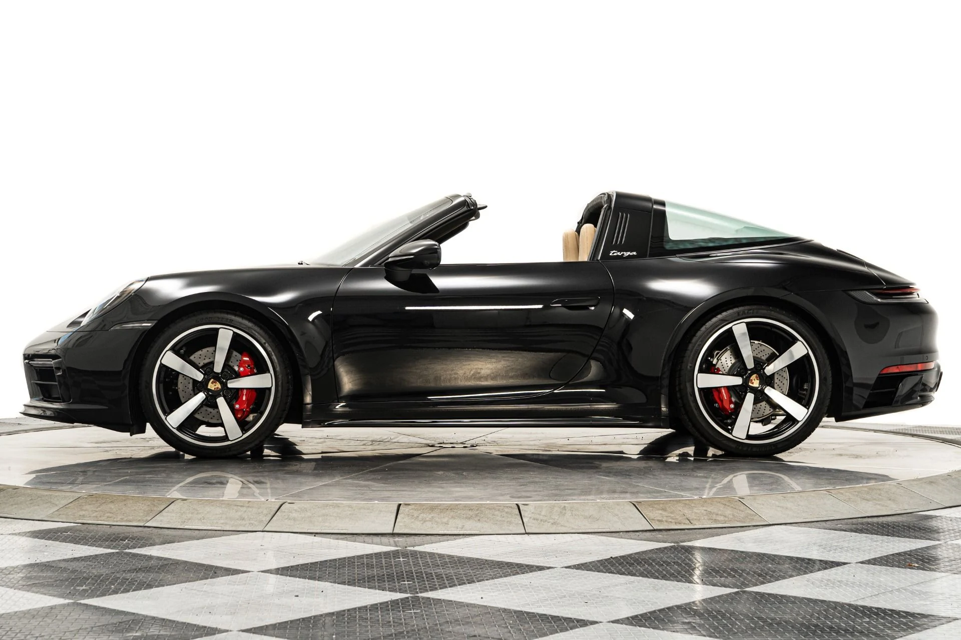 mph005_1422205077_Used_2024_Porsche_911_Targa_4_S_Low_Miles_Sport_Package_Premium_Package_1781229311_c430432b19