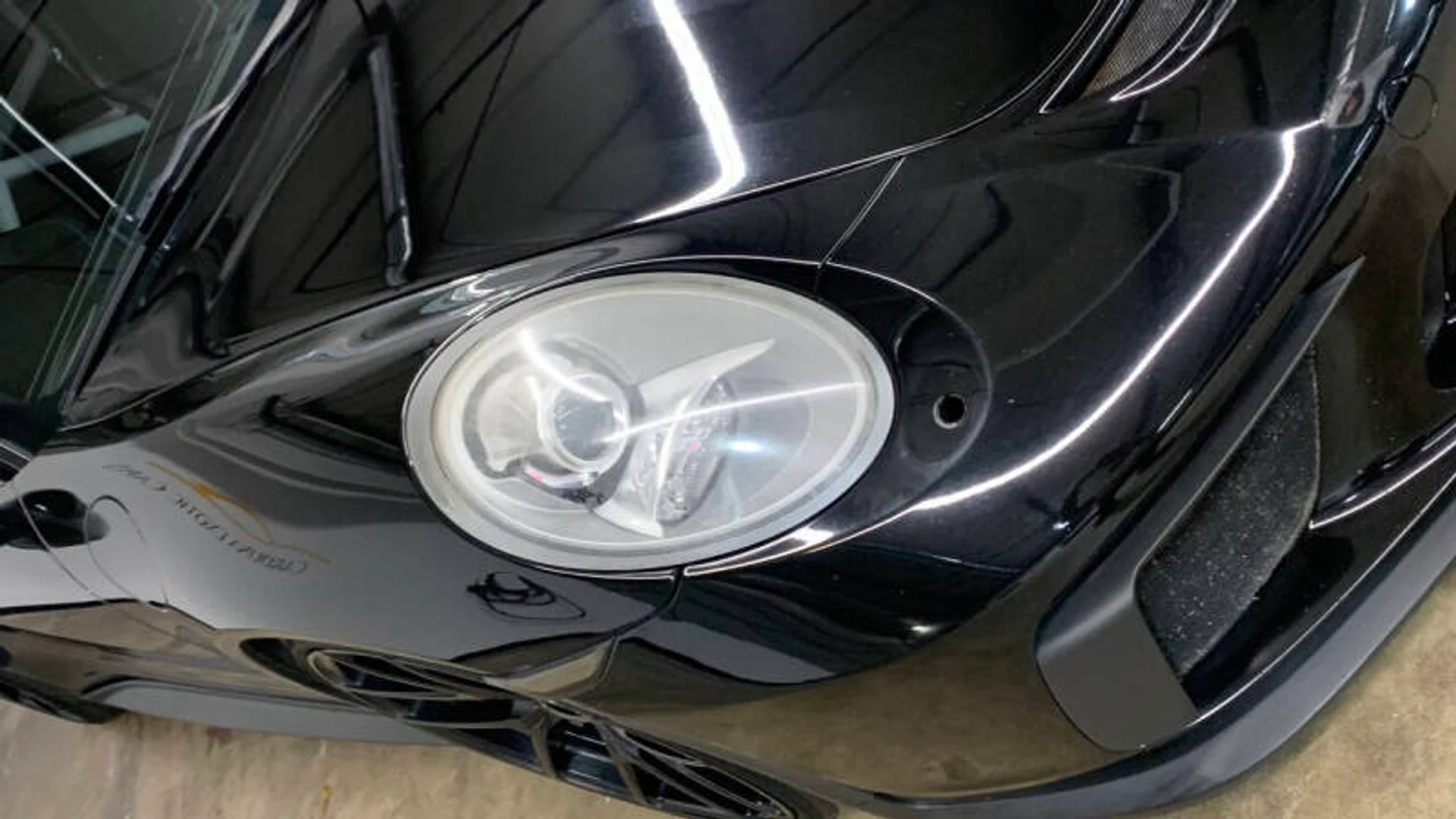 mph005_1429480677_2014_porsche_911_carrera_2dr_coupe_0d337692f9