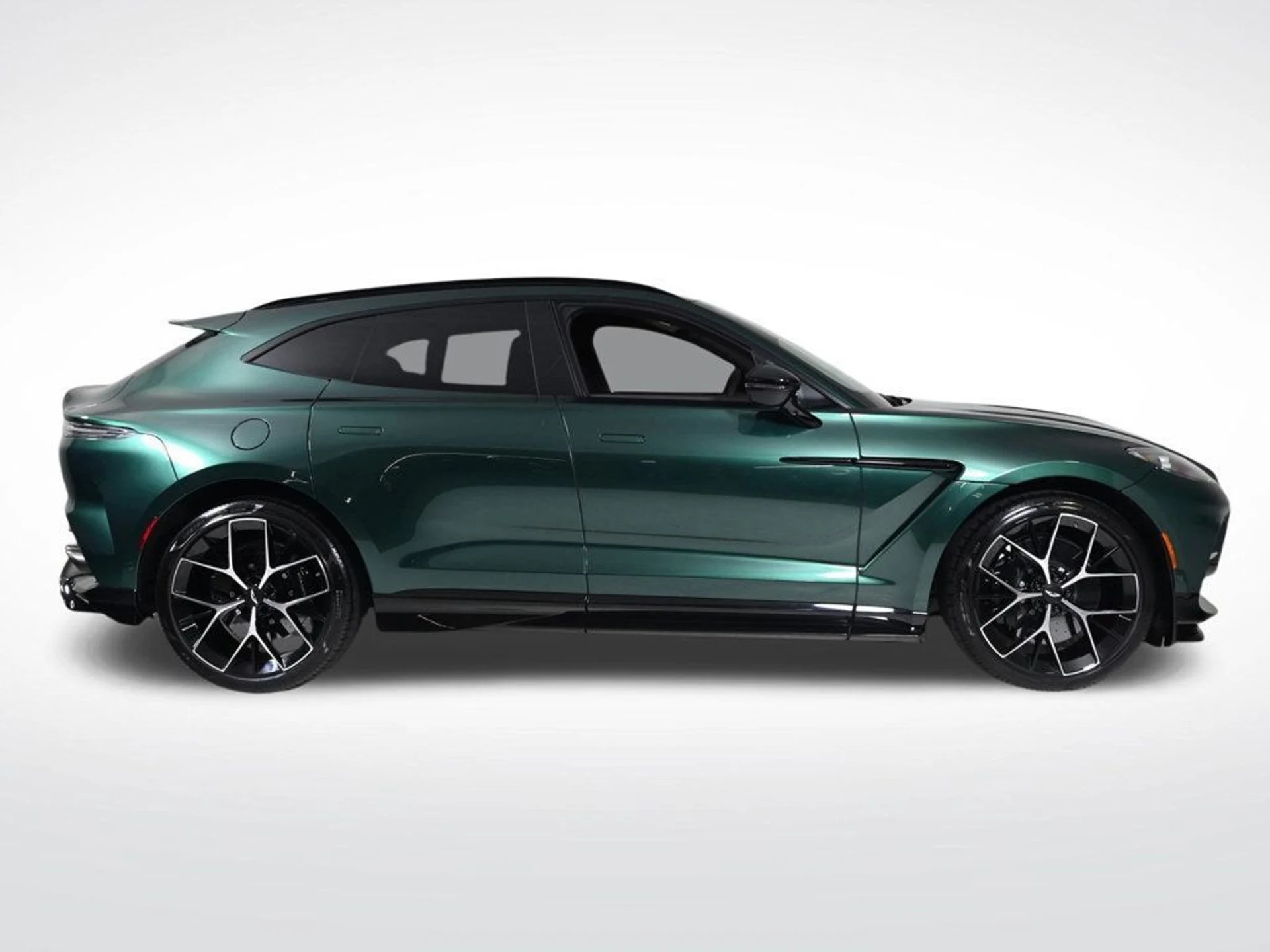 mph005_1430663260_new_2026_aston_martin_dbx_707awd_11350_22968776_6_1024_e6f9d07f73