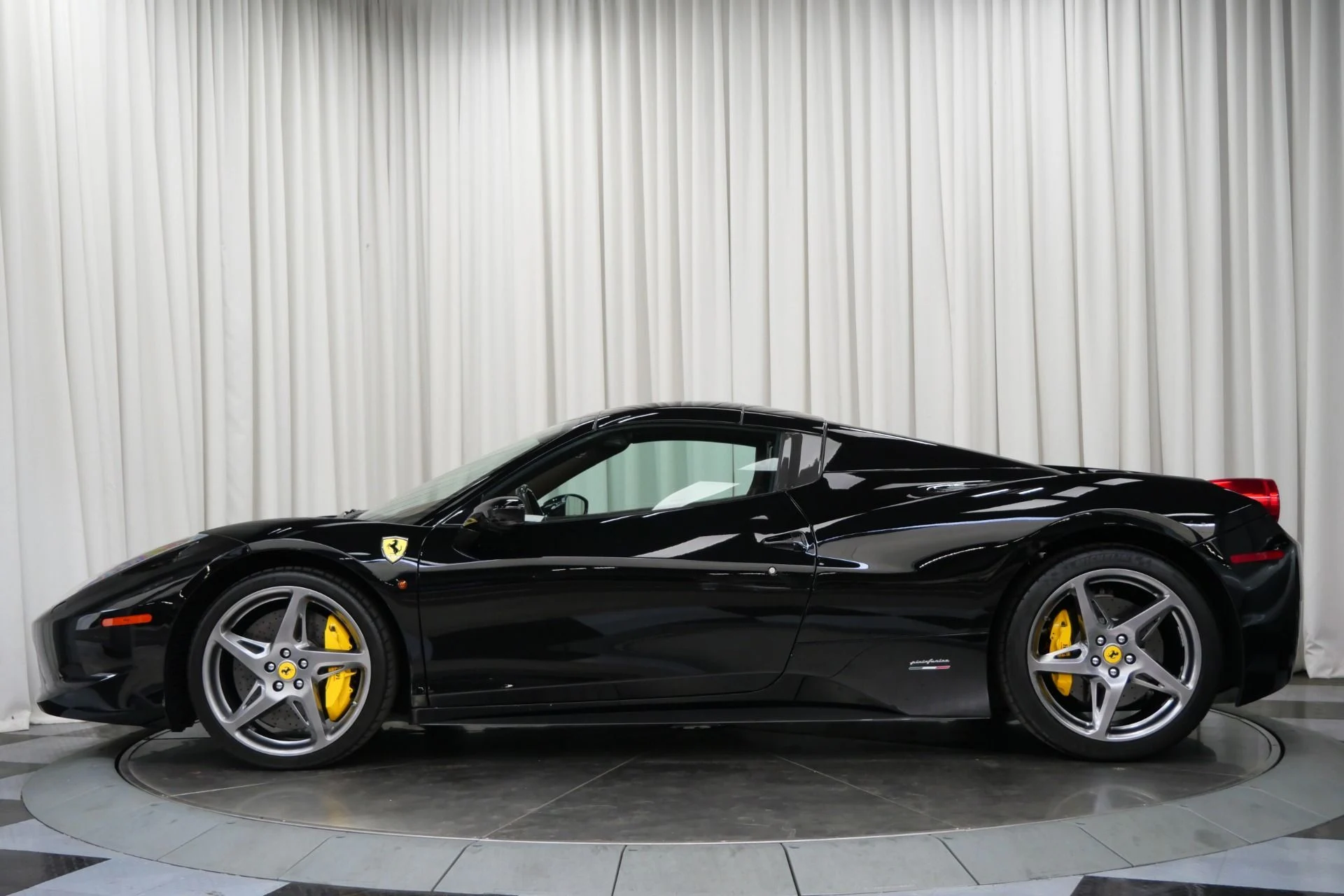 mph005_1441971386_Used_2013_Ferrari_458_Spider_1758308193_fac3a62eab