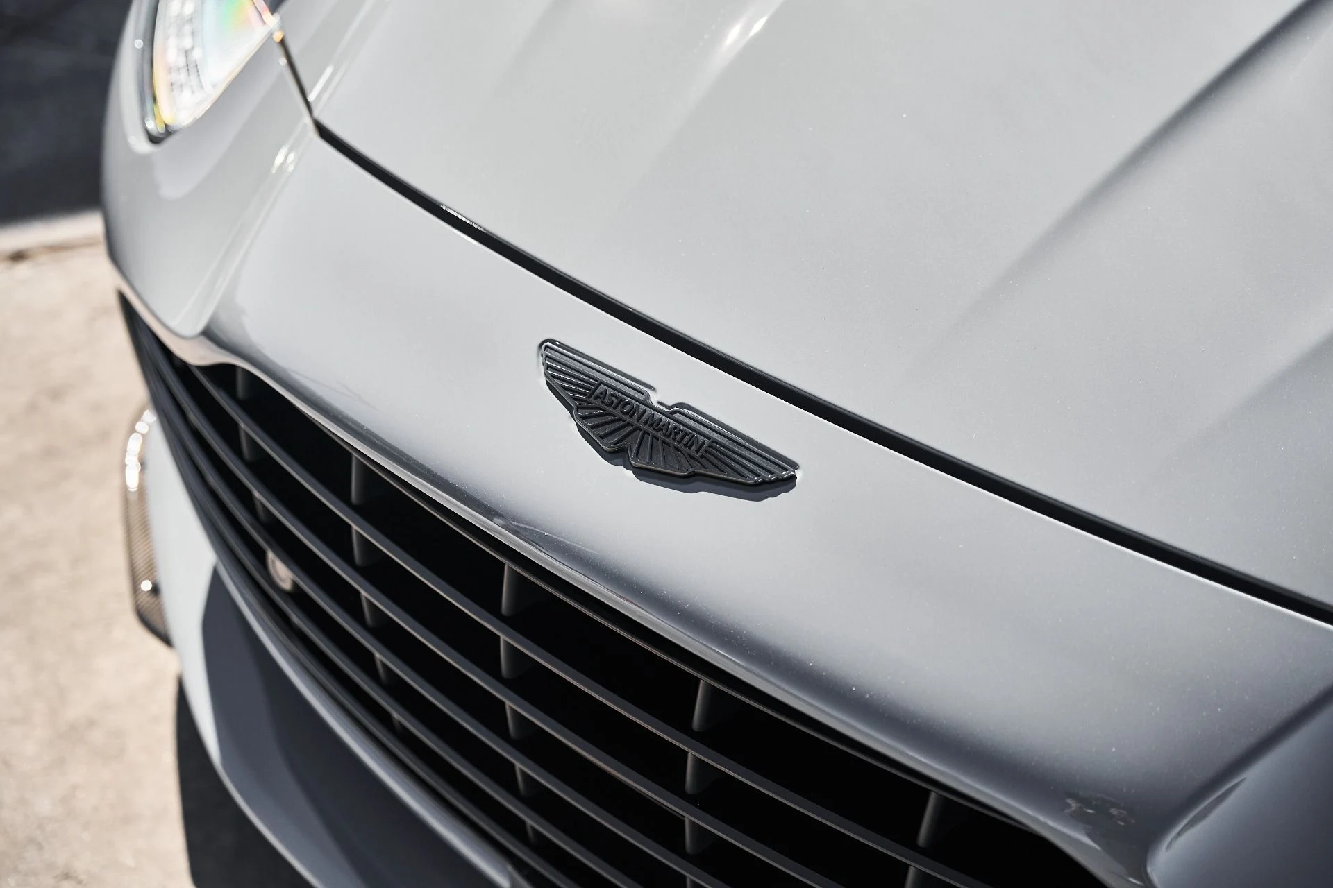 mph005_1442747346_Used_2024_Aston_Martin_DB_12_1781813759_7216c8537b