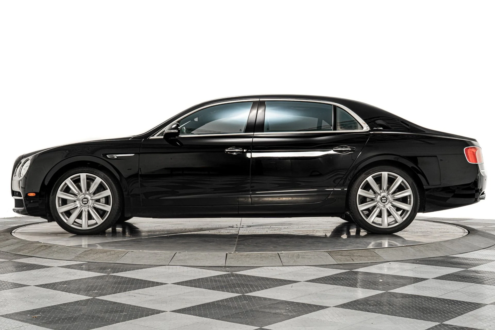 mph005_1448276607_Used_2015_Bentley_Flying_Spur_W12_1759873123_123b248369