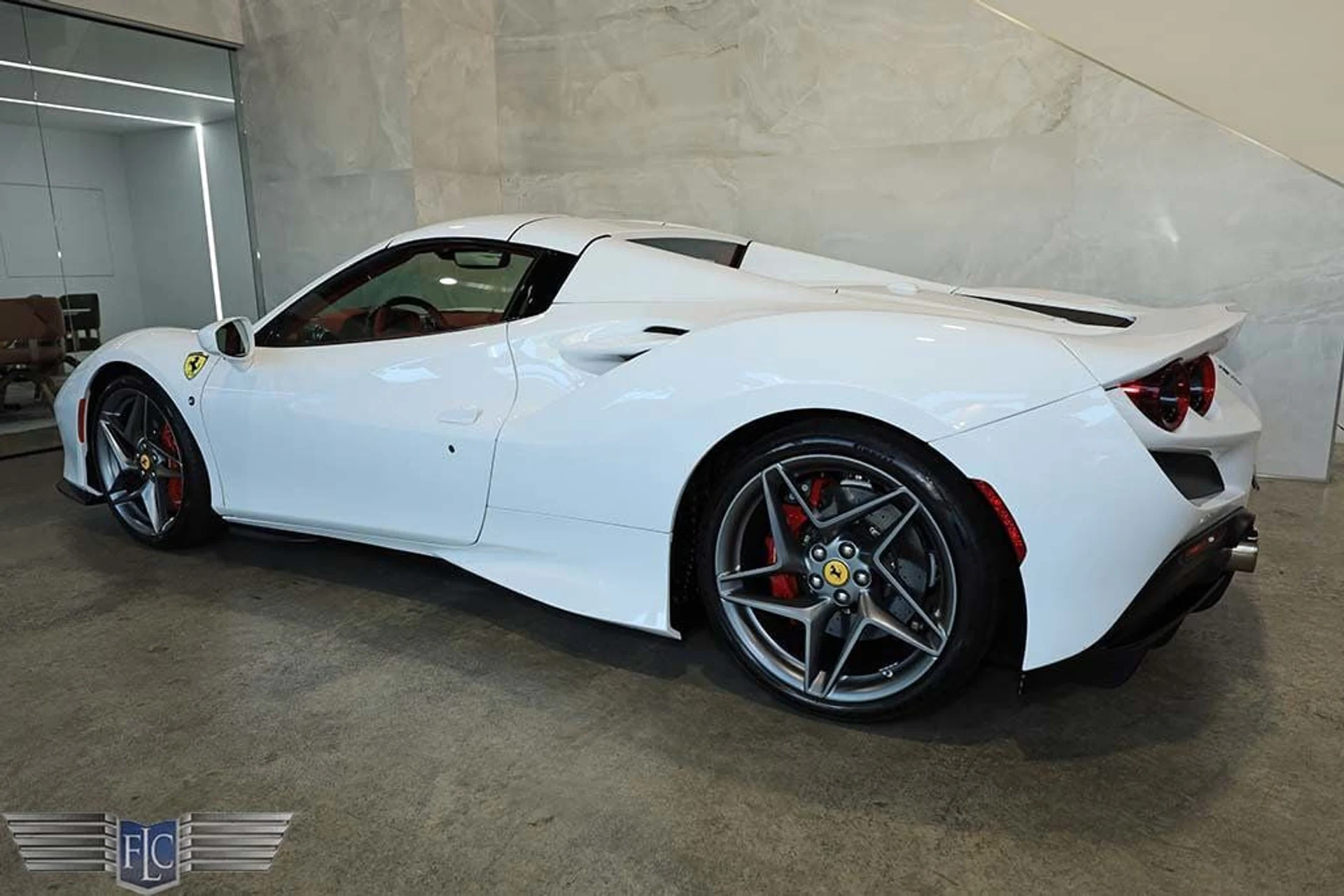 mph005_1451928640_used_2023_ferrari_f8_spider_convertible_9689_22983772_6_1024_1d8768cae0