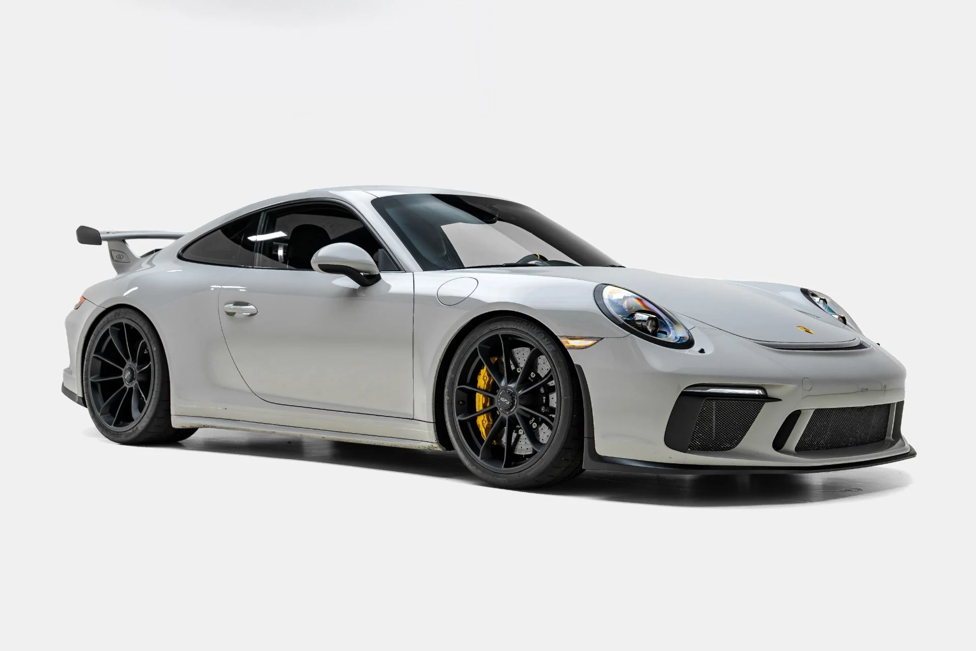 mph005_1453692370_Used_2018_Porsche_911_GT_3_1786143671_37c2598196