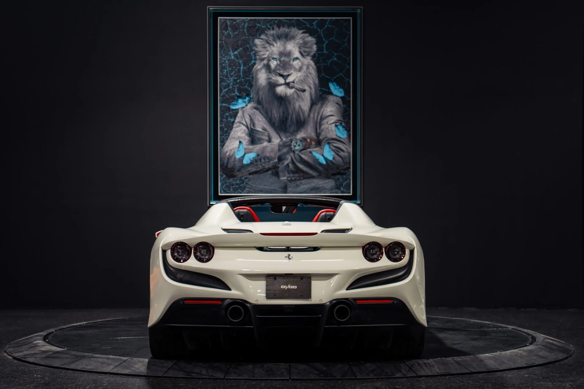 mph005_1457355654_Used_2023_Ferrari_F8_Spider_Passenger_Display_Front_Lift_1785938596_a09d2f1cad