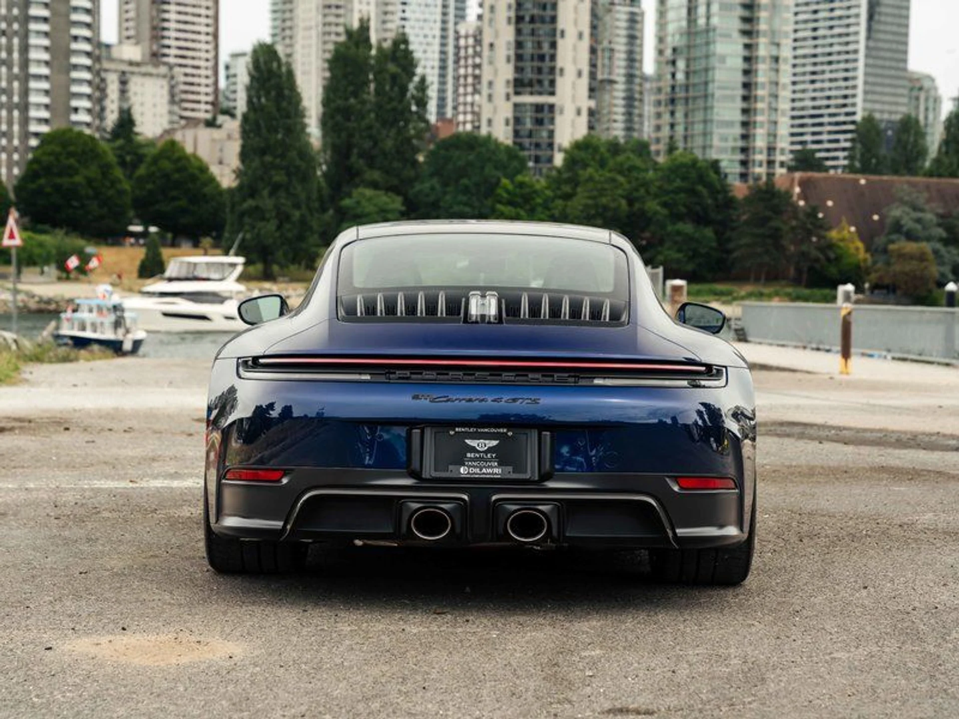 mph005_1458732454_38706254_08695_2025_porsche_911_006_f5e1582be2