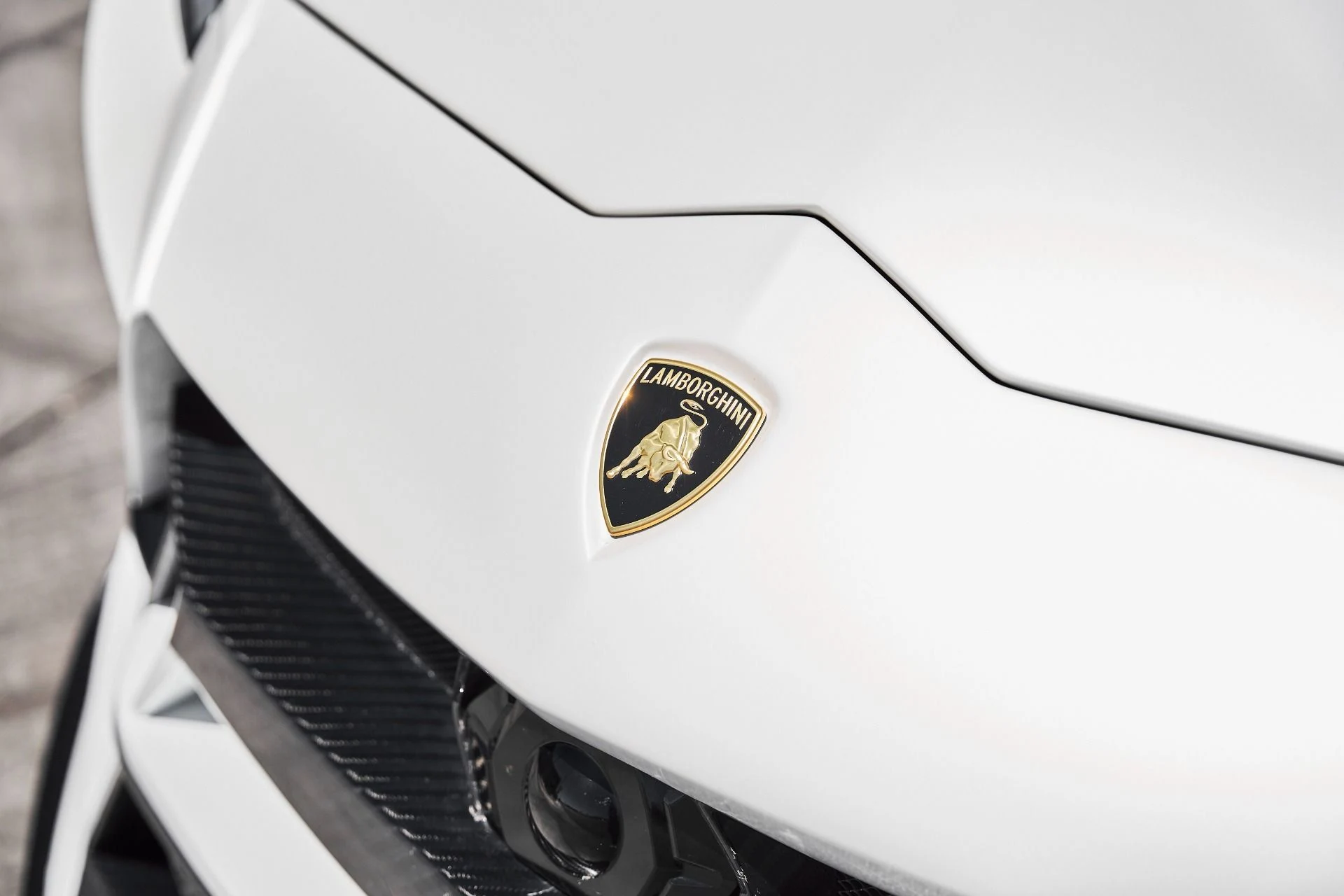 mph005_1461177252_Used_2019_Lamborghini_Urus_Base_1776301811_27a3609c9d