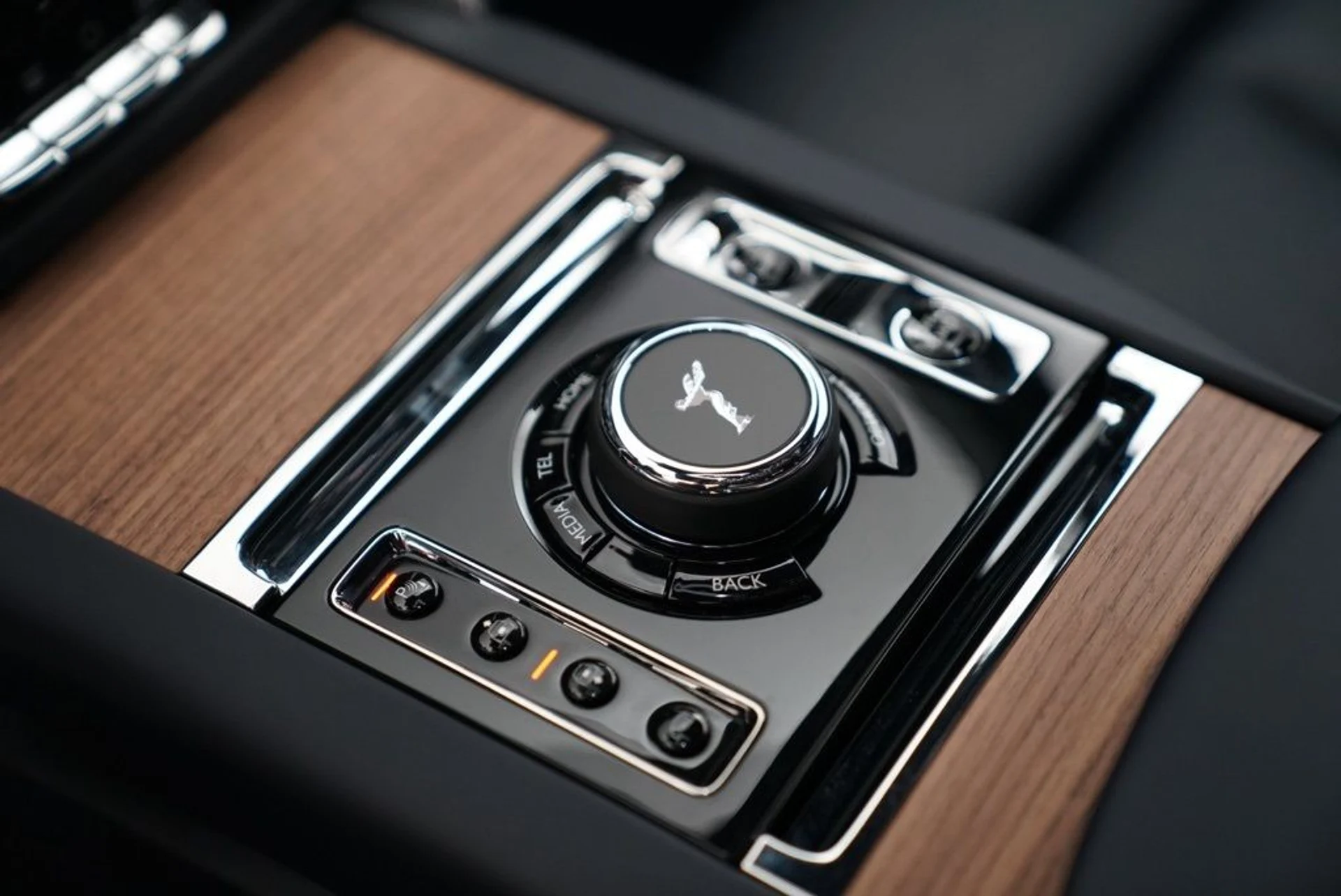 mph005_146372460_wrav8wmkgwr0dglokaqmp1p2z387_dd936c6308