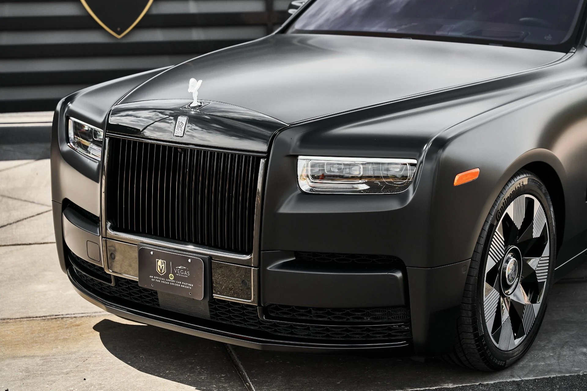 mph005_1470799812_Used_2024_Rolls_Royce_Phantom_Base_1787881739_b6abe97294