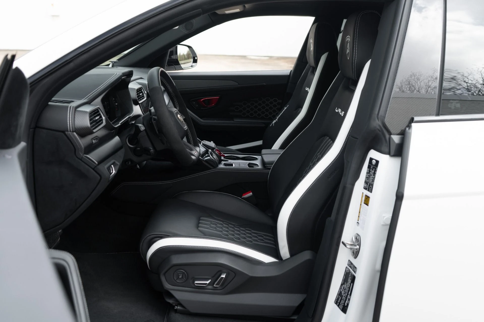 mph005_1475498710_Used_2024_Lamborghini_Urus_Performante_1772145208_21de400238