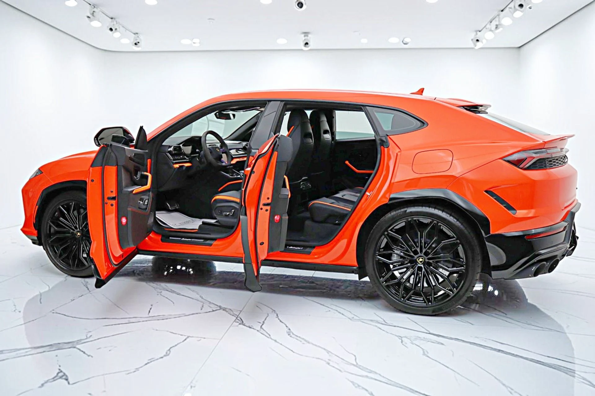 mph005_1476869840_Used_2025_Lamborghini_Urus_SELEASE_OPTIONS_AVAILABLE_4b71a5946b