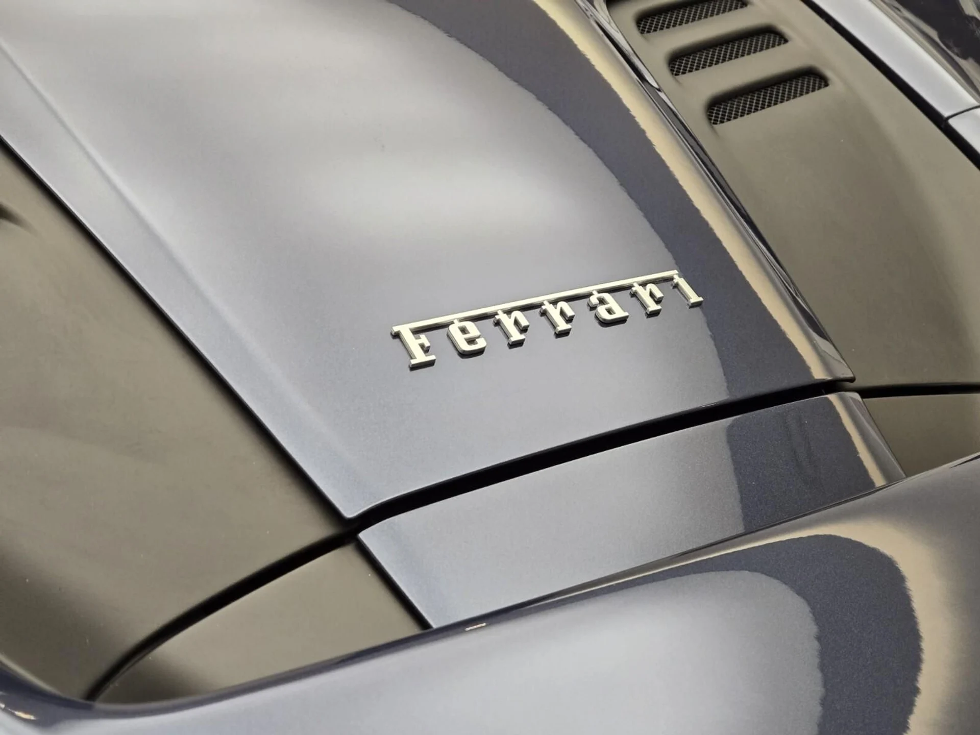 mph005_1486094480_Used_2022_Ferrari_F8_Spider_1753250628_d477ed7870