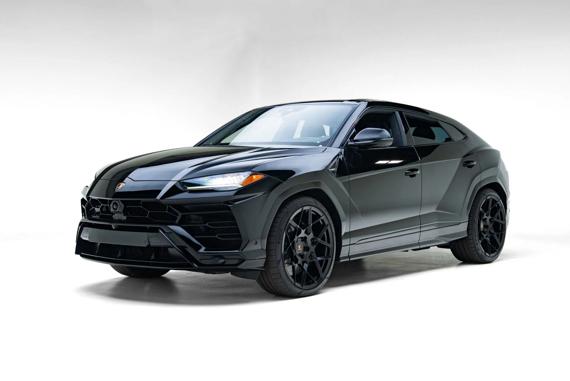 mph005_1486143814_Used_2019_Lamborghini_Urus_1778703309_d2b2d34d66