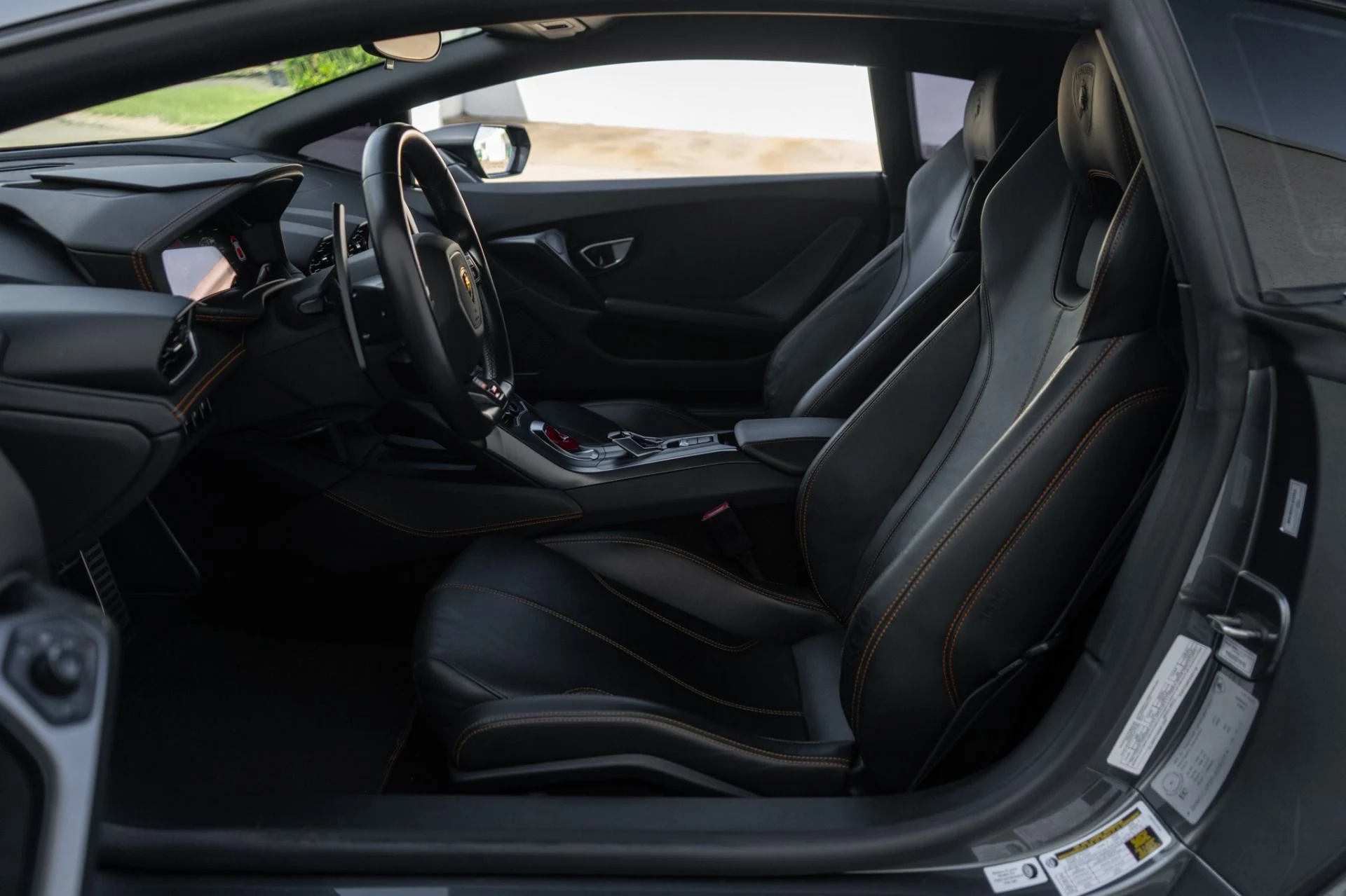 mph005_1487006081_Used_2015_Lamborghini_Huracan_LP_610_4_1775769923_a8b9ad4a99