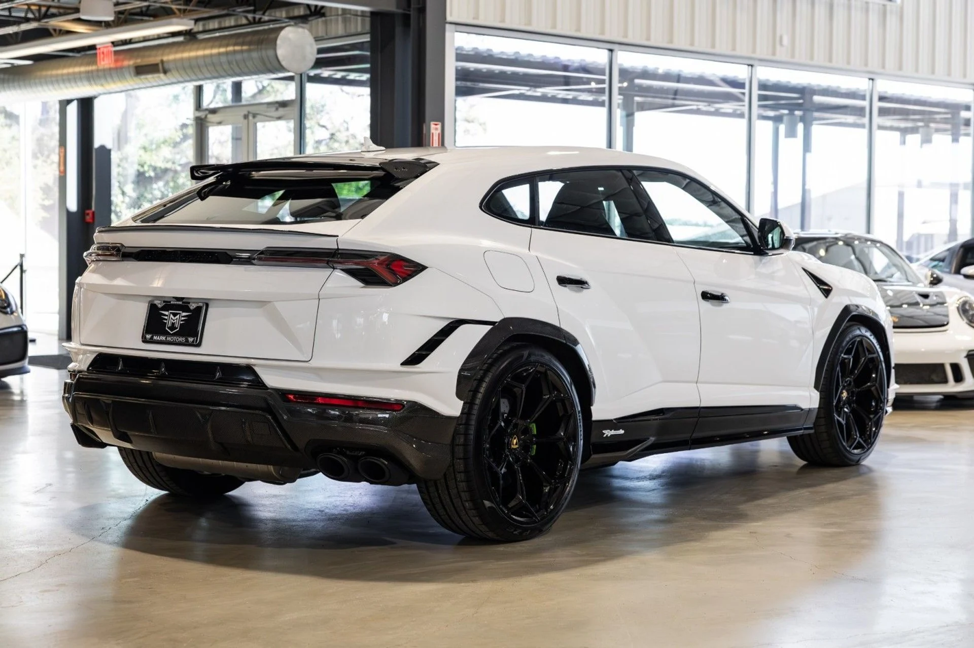 mph005_1488897866_l_Q_1372674b17